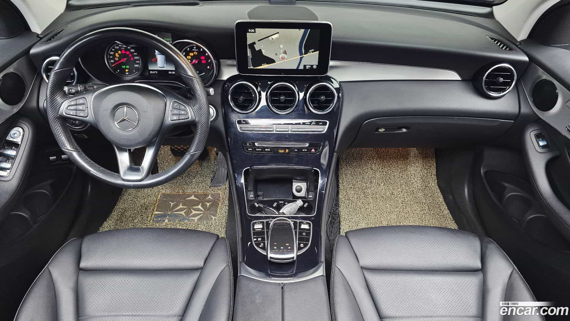 GLC-Class Mercedes-Benz 2019.5-INNER-007