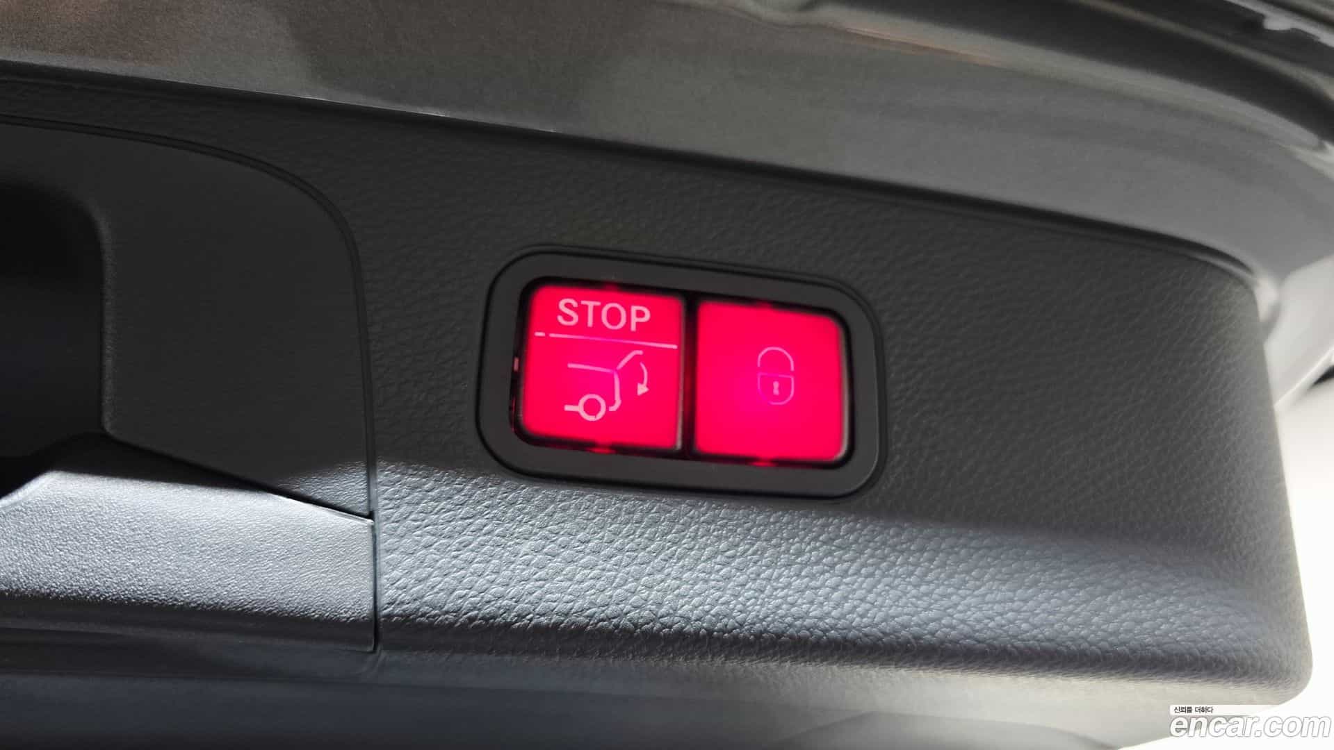 GLC-Class Mercedes-Benz 2019.5-OPTION-021
