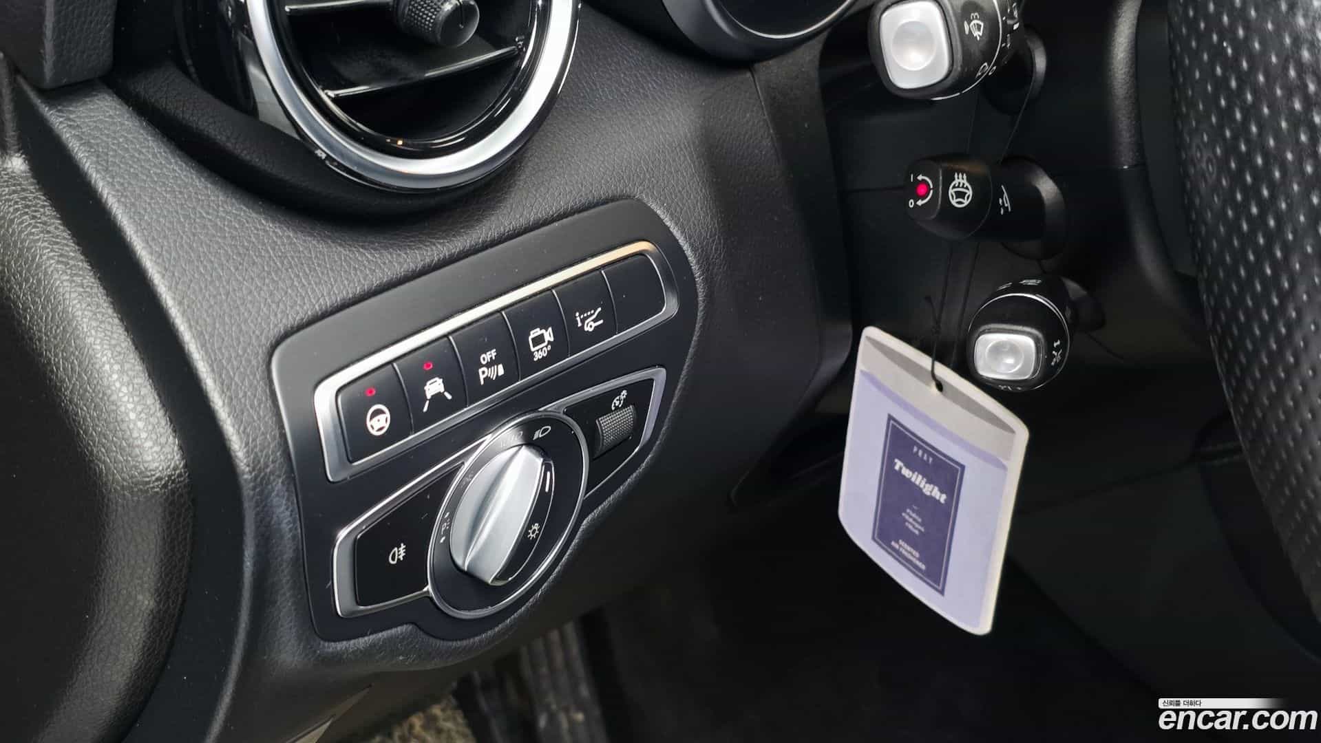 GLC-Class Mercedes-Benz 2019.5-OPTION-024