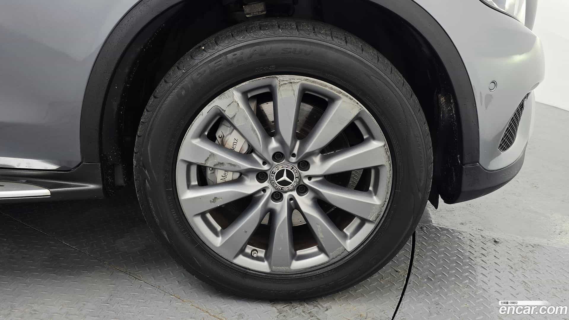 GLC-Class Mercedes-Benz 2019.5-OUTER-031