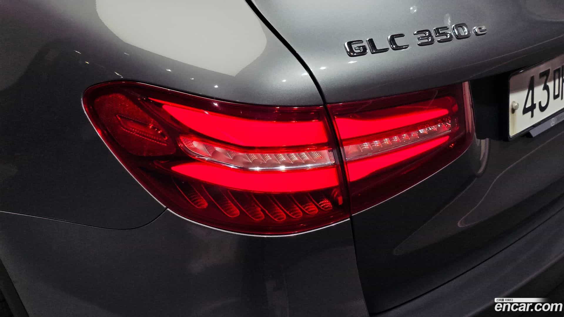 GLC-Class Mercedes-Benz 2019.5-OUTER-033