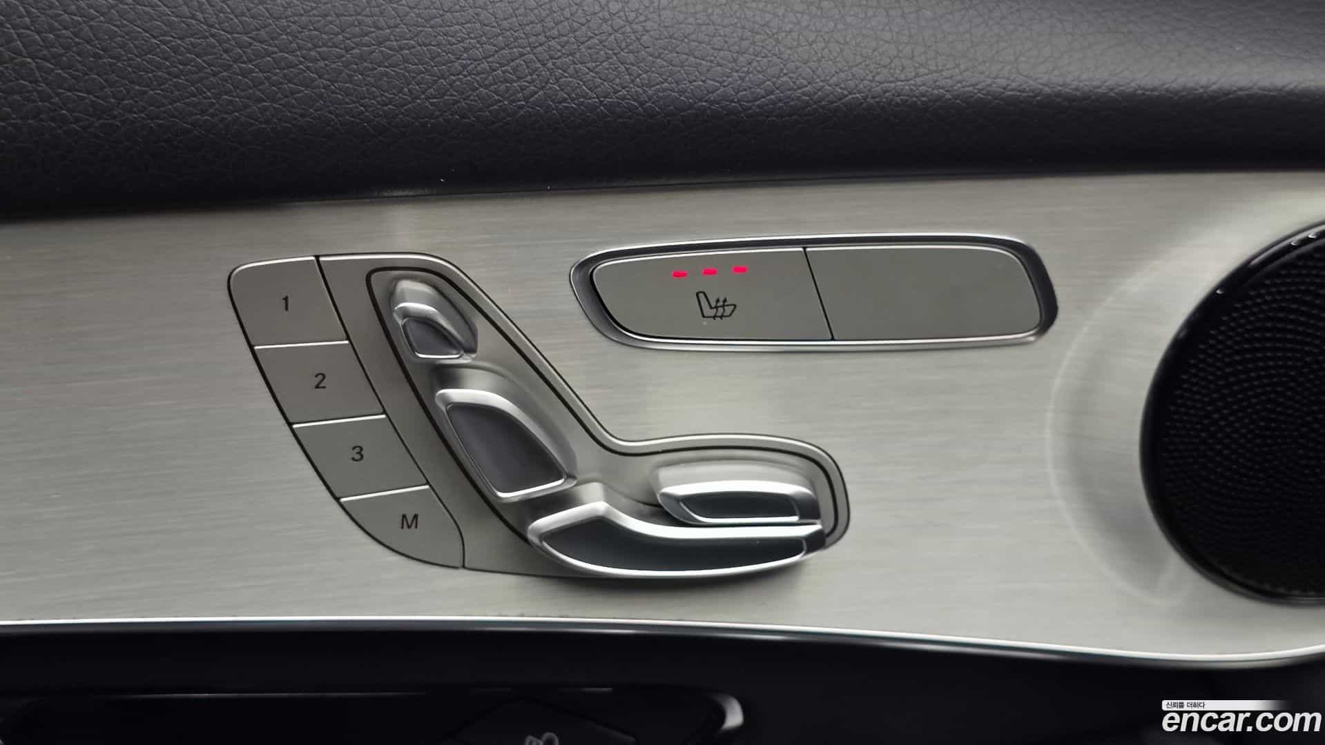 GLC-Class Mercedes-Benz 2019.5-OPTION-042