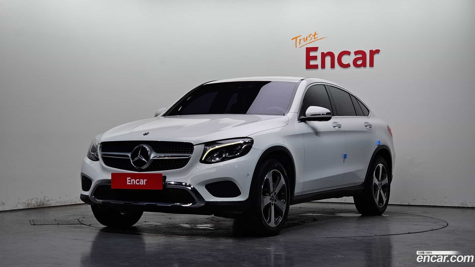 GLC-Class Mercedes-Benz 2019.8-OUTER-001