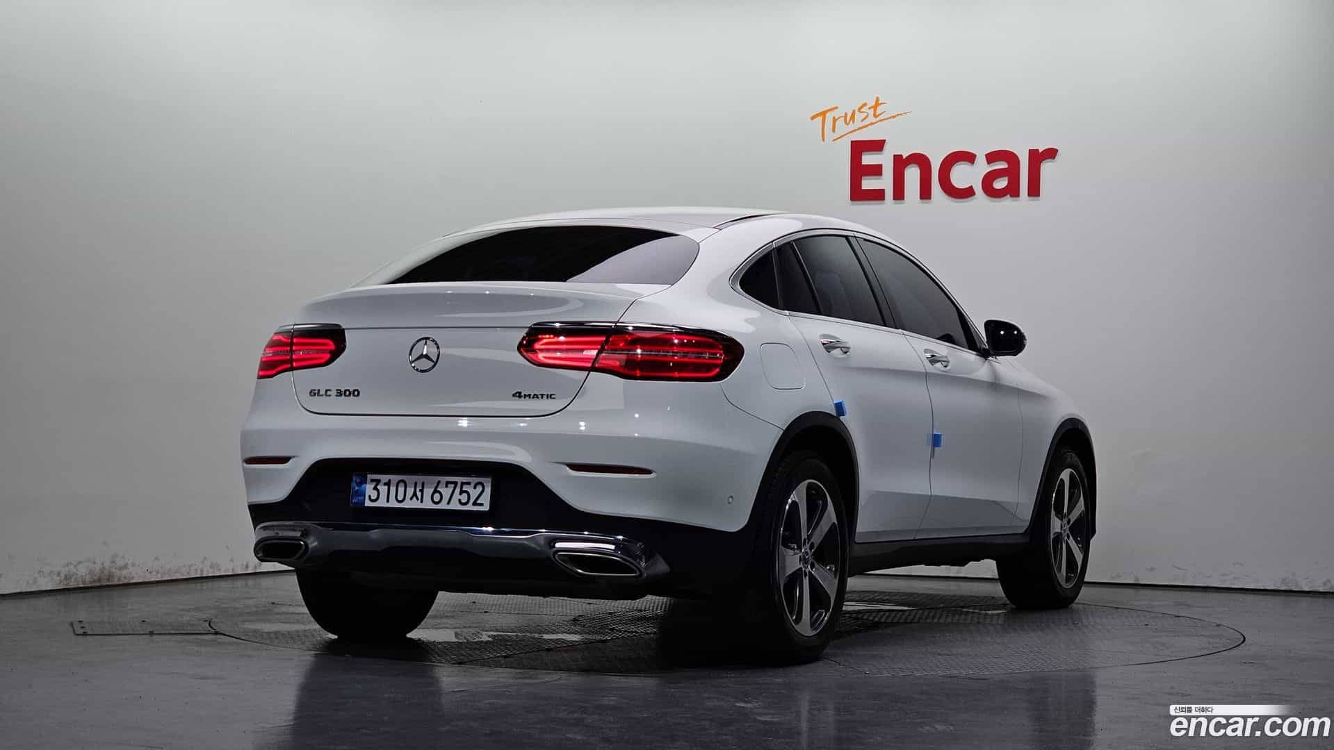 GLC-Class Mercedes-Benz 2019.8-OUTER-002