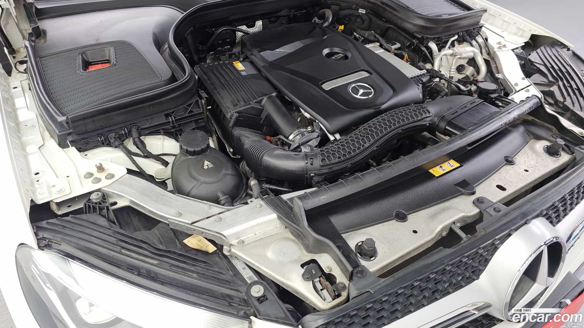 GLC-Class Mercedes-Benz 2019.8-OUTER-006