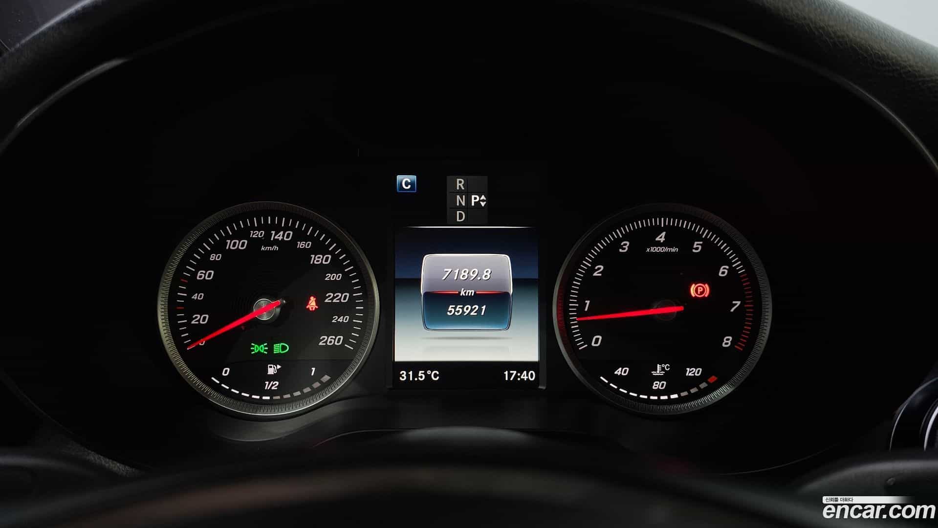 GLC-Class Mercedes-Benz 2019.8-INNER-008