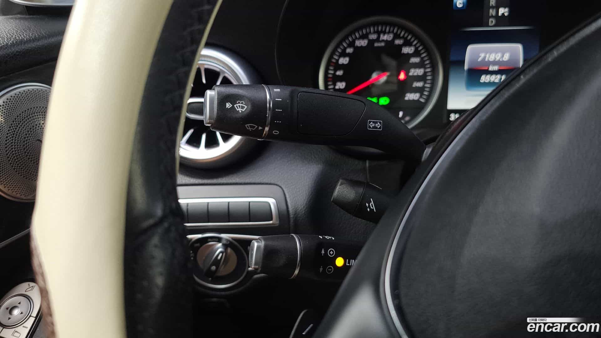 GLC-Class Mercedes-Benz 2019.8-OPTION-022