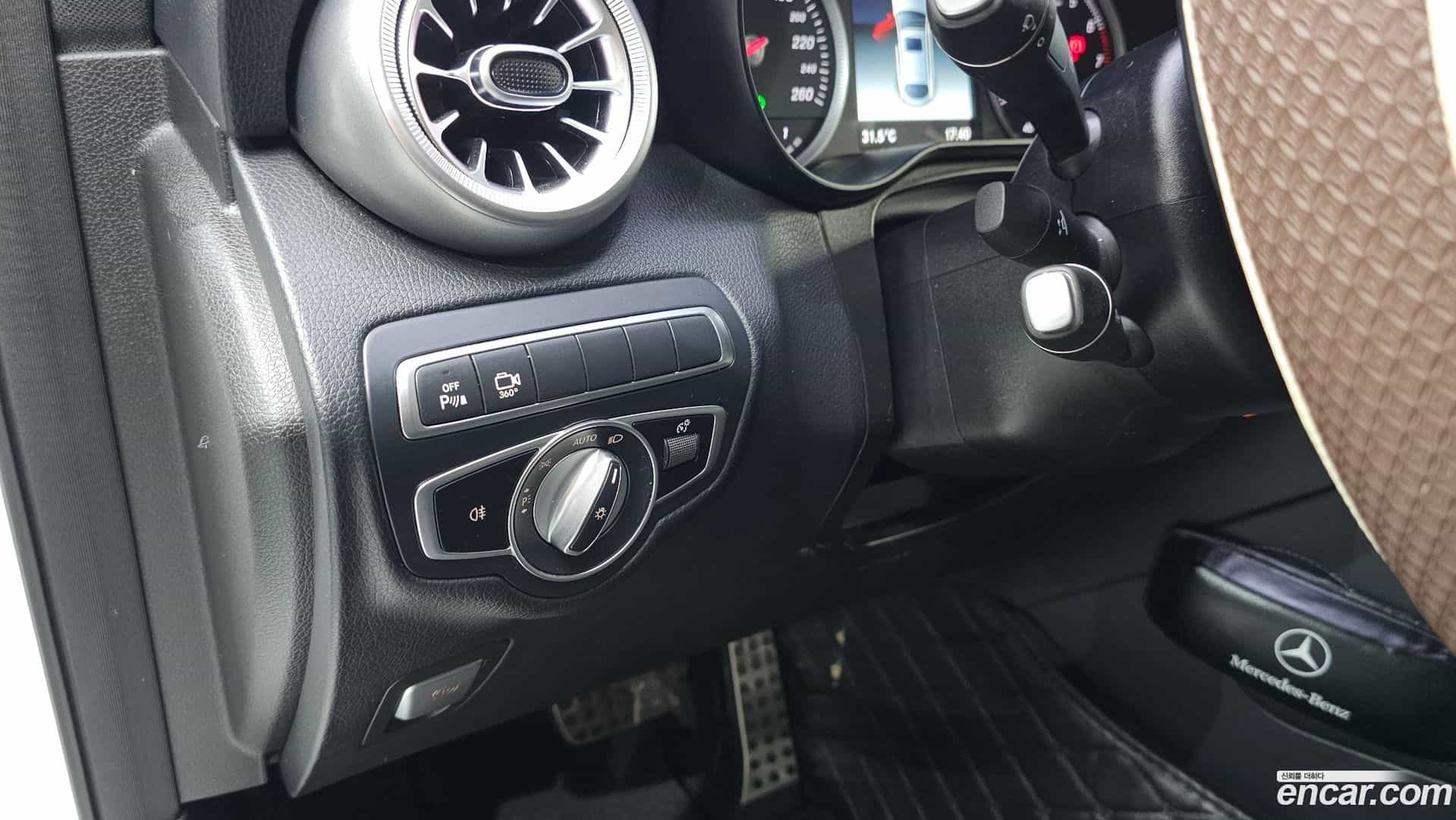 GLC-Class Mercedes-Benz 2019.8-OPTION-043