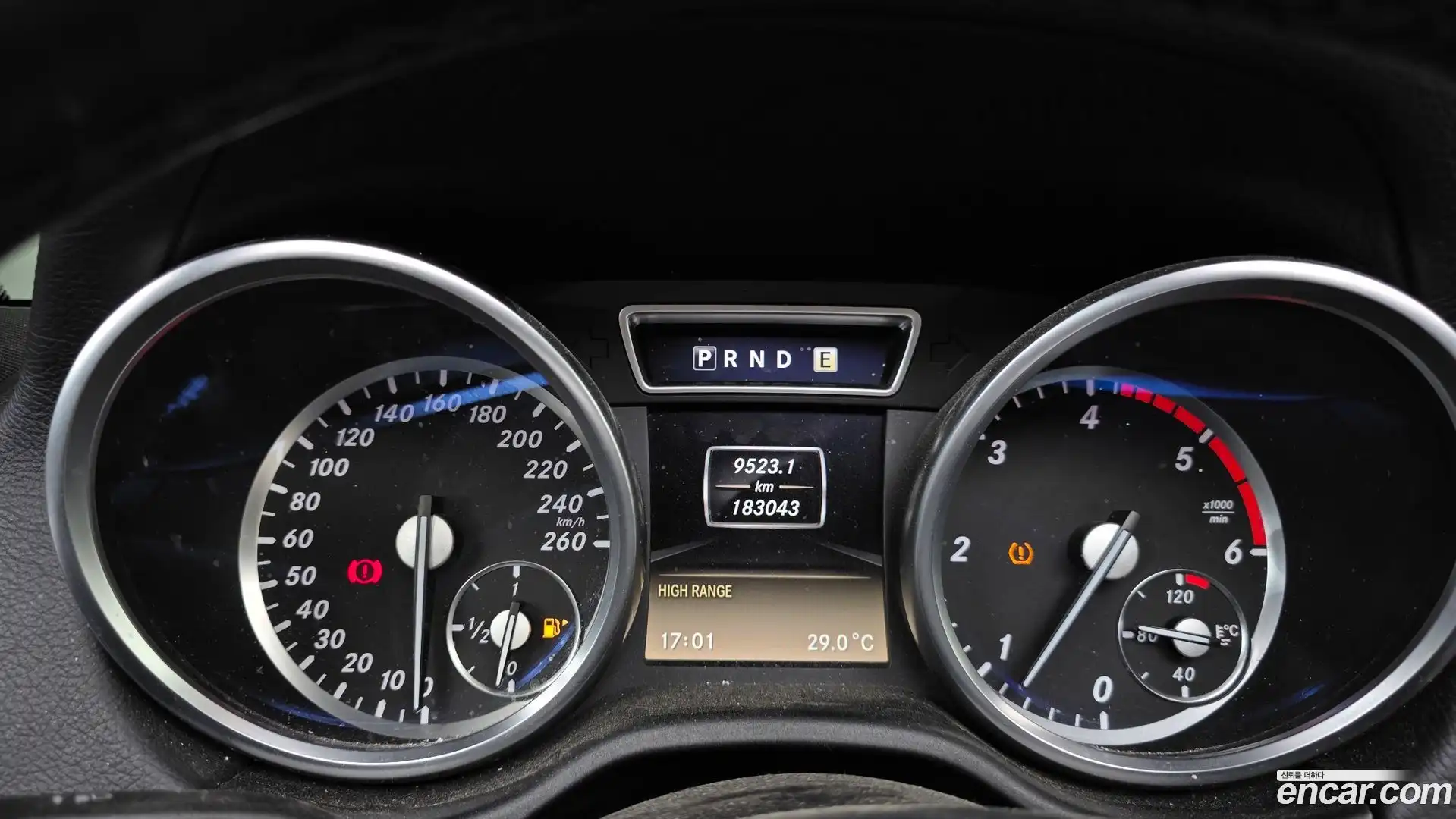 G-Class Mercedes-Benz 2013.11-INNER-008