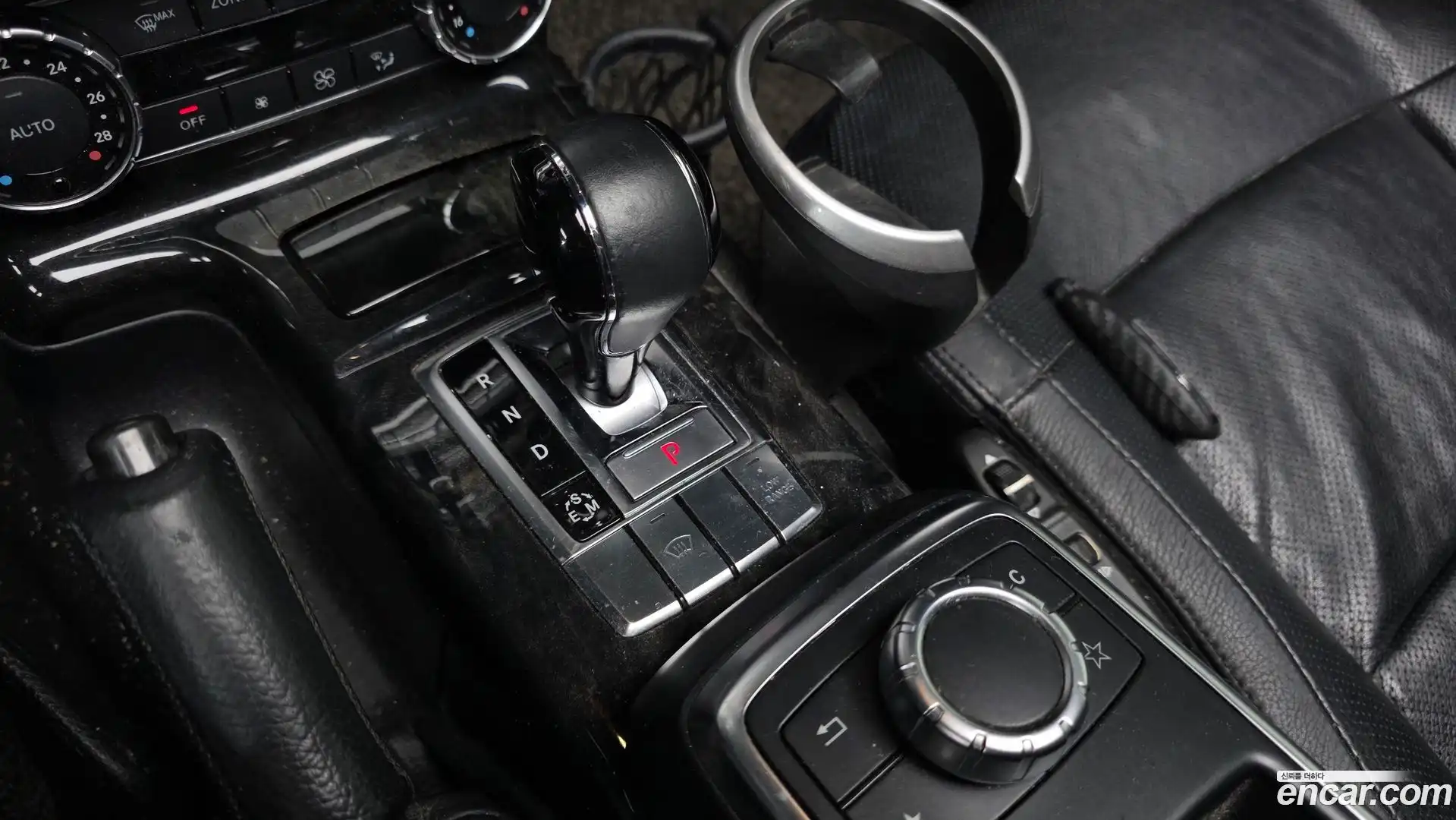 G-Class Mercedes-Benz 2013.11-INNER-009