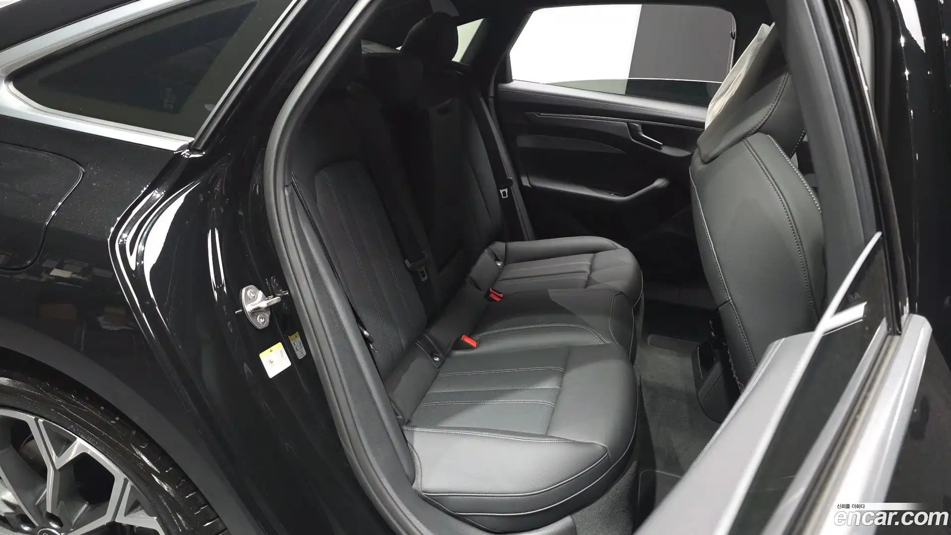 A6 Audi 2026.5-OPTION-016