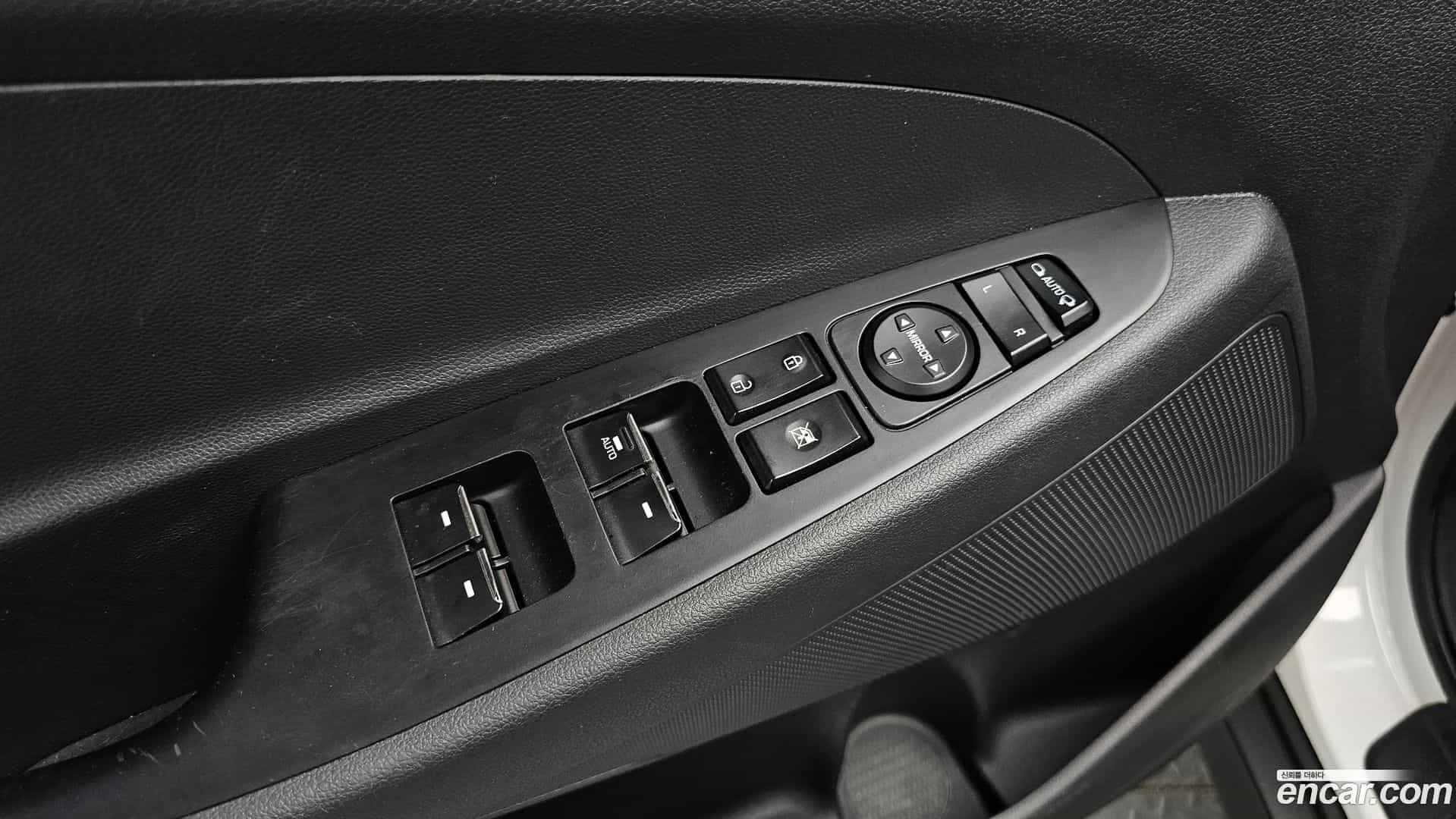 Tucson Hyundai 2017.7-OPTION-020