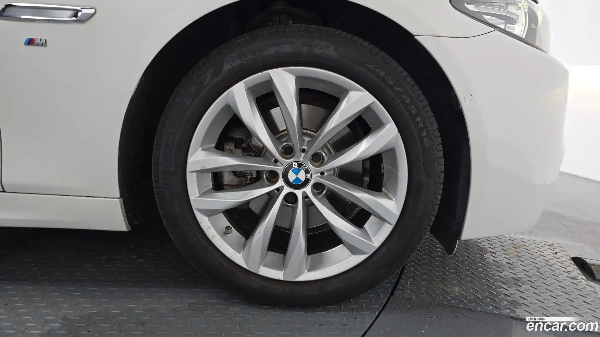 5-Series BMW 2016.5-OUTER-031