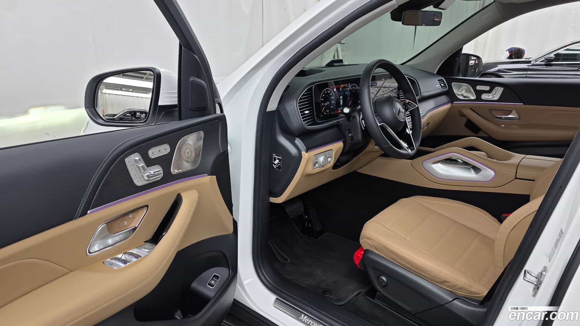 GLE-Class Mercedes-Benz 2025.6-INNER-010