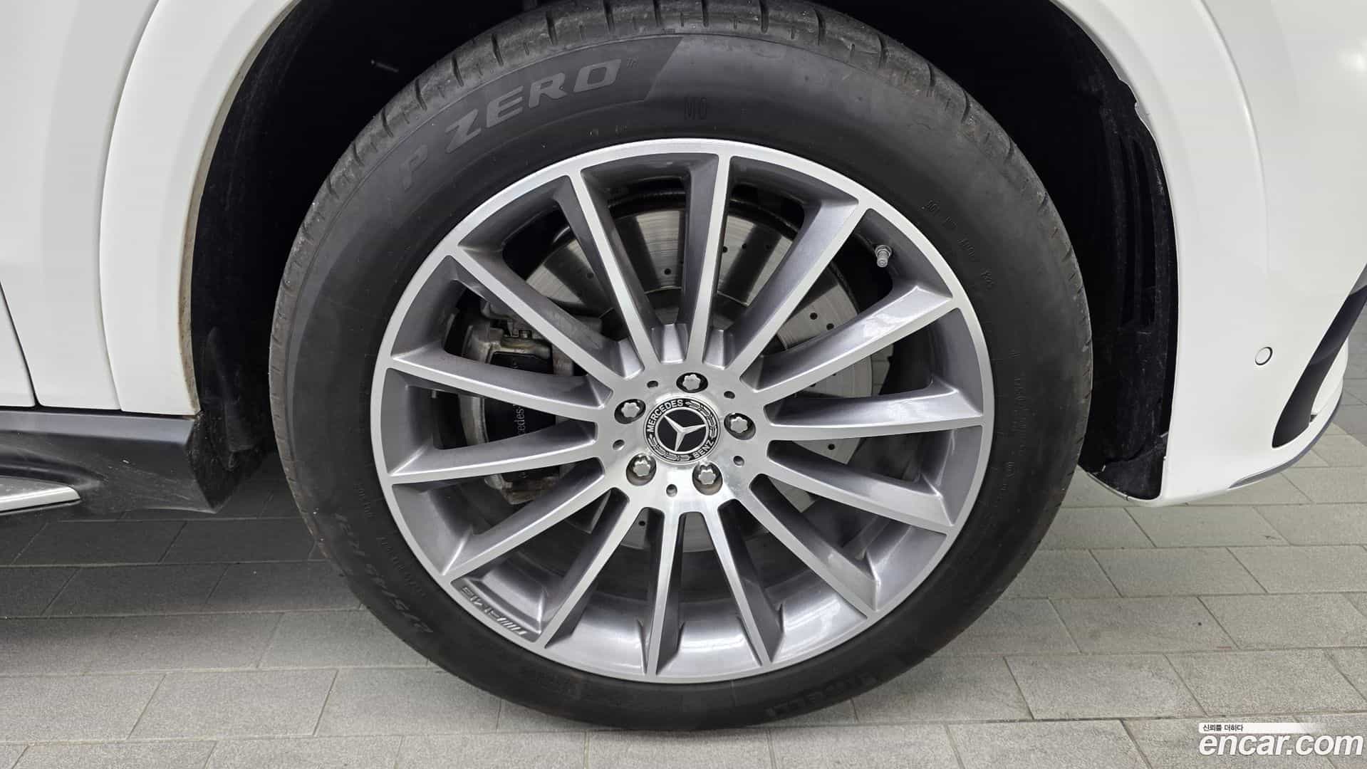 GLE-Class Mercedes-Benz 2025.6-OUTER-031