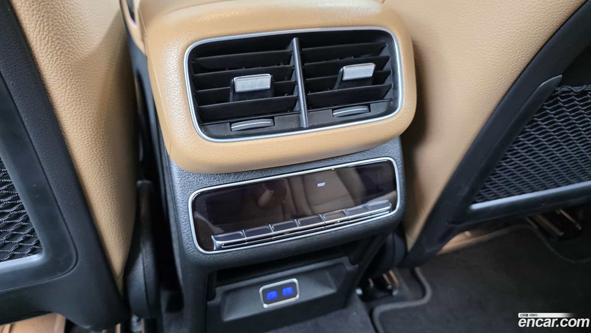 GLE-Class Mercedes-Benz 2025.6-OPTION-045