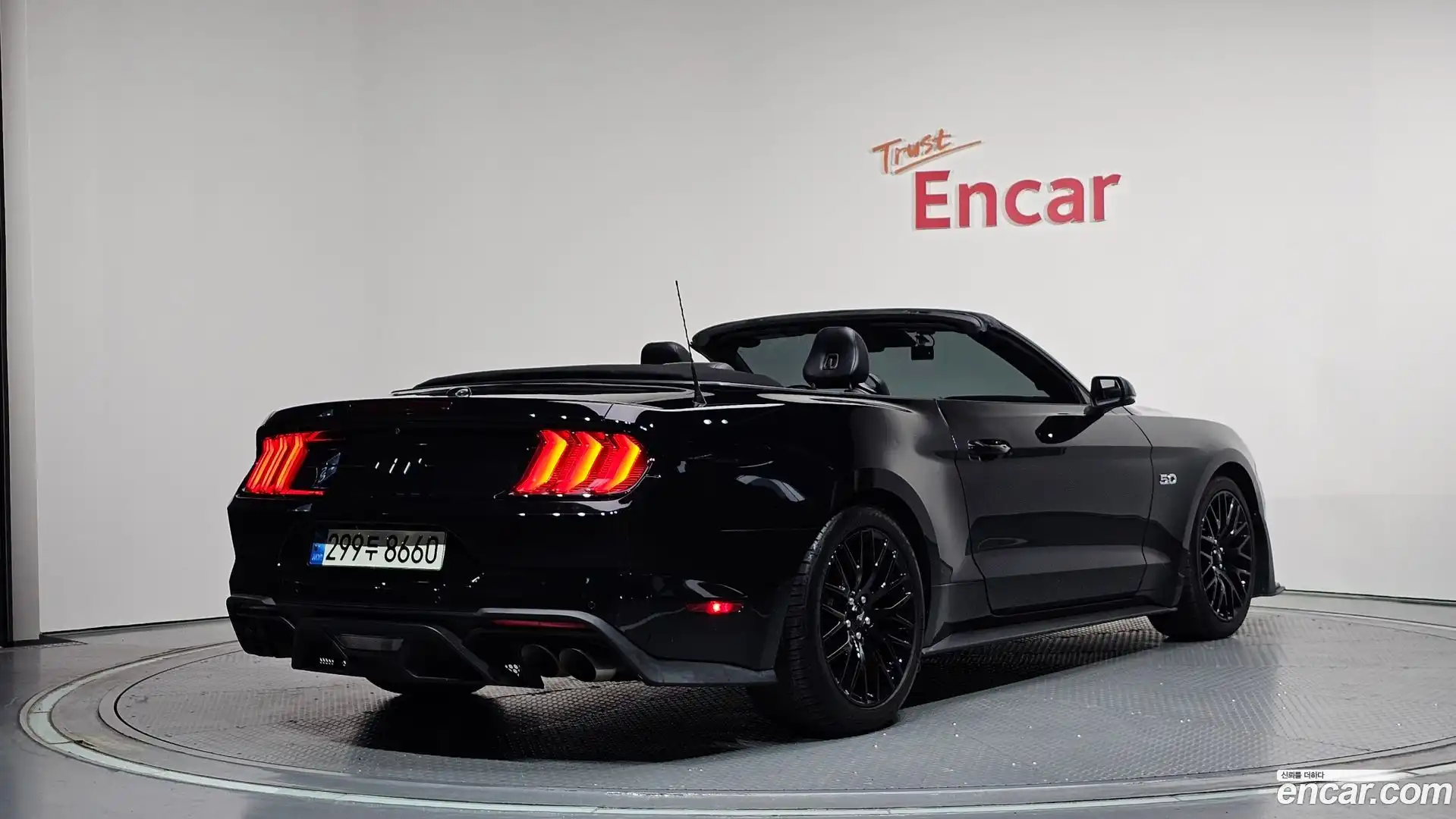 Mustang Ford 2019.9-OUTER-002