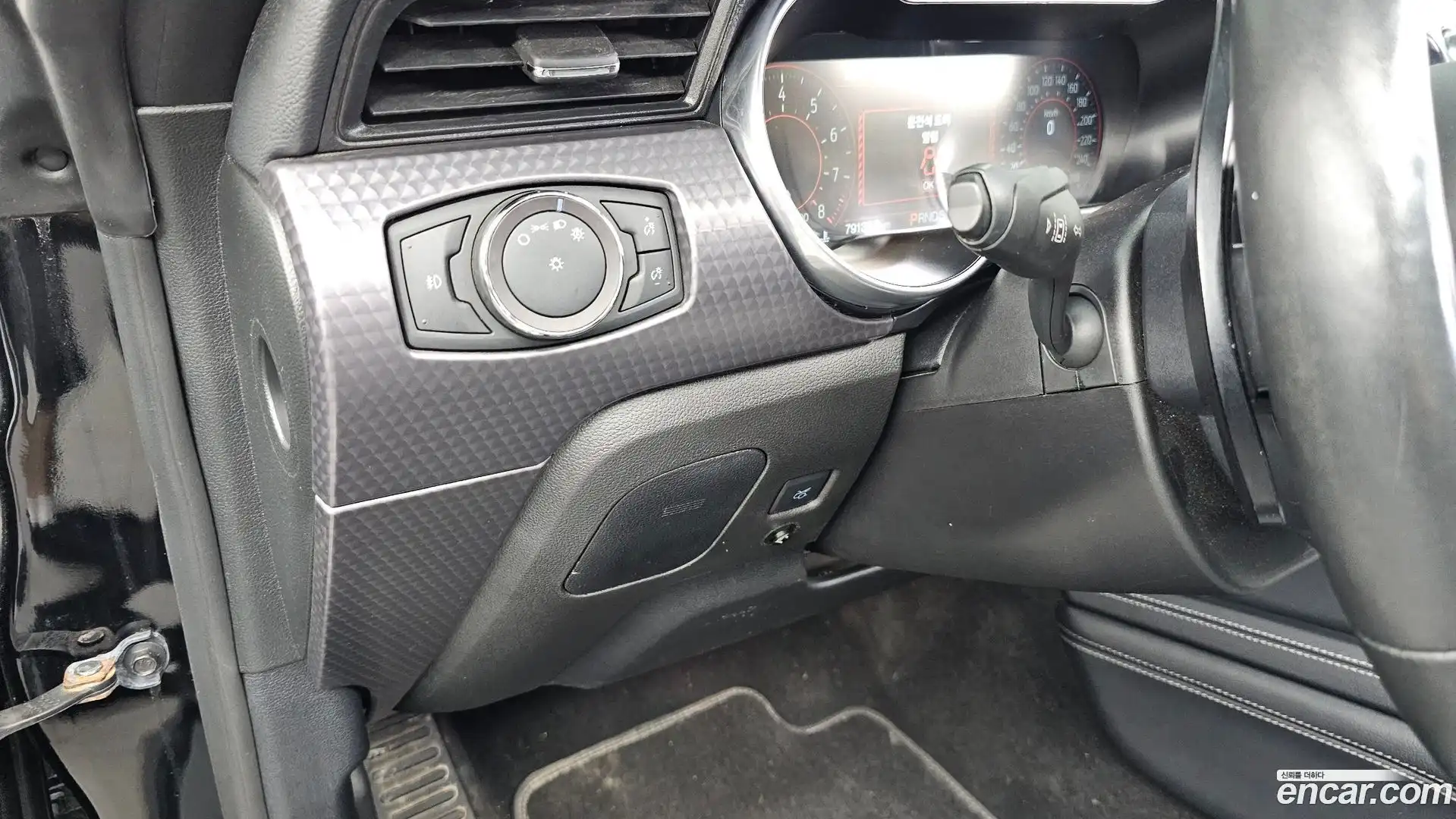 Mustang Ford 2019.9-OPTION-041