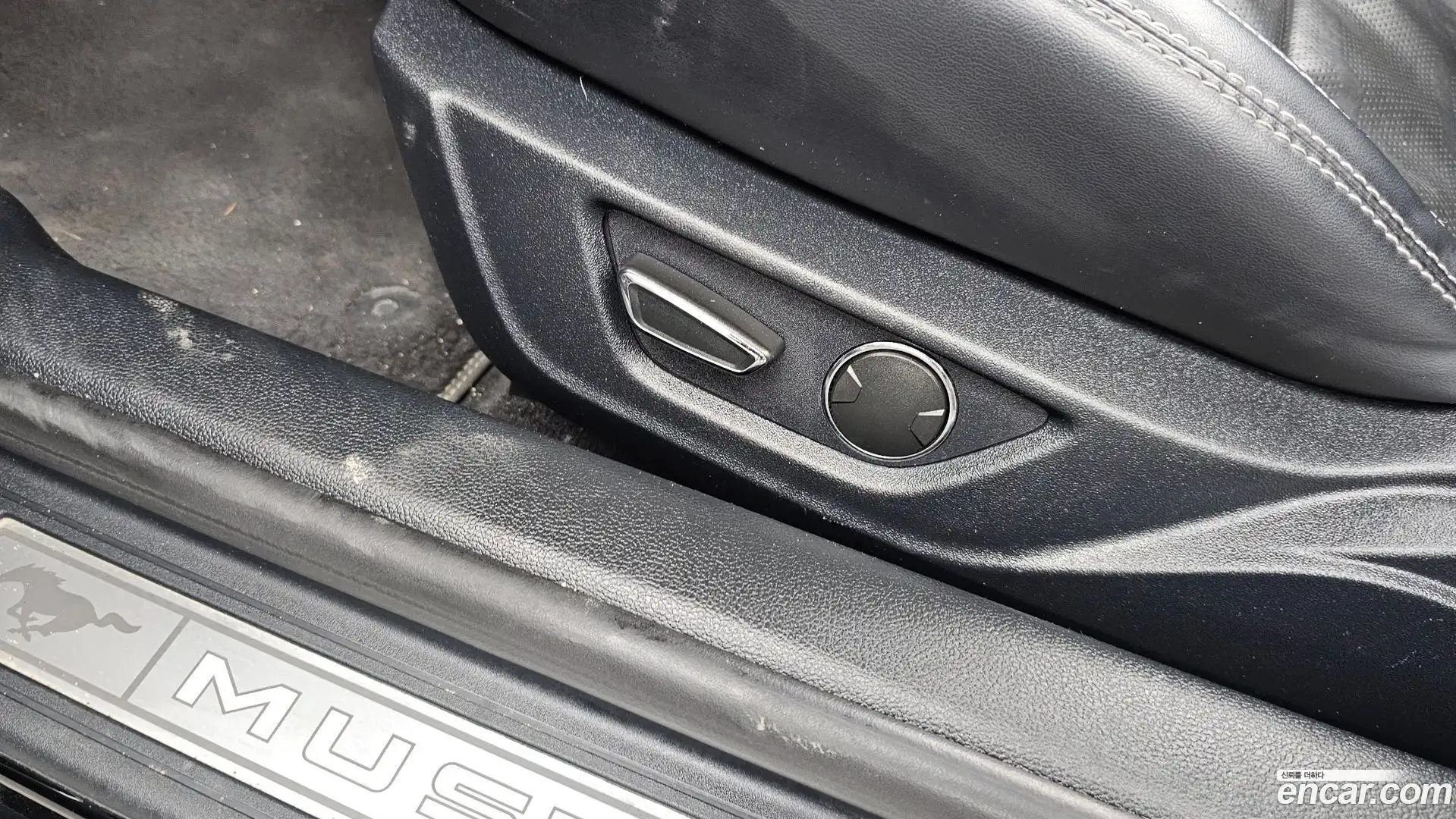 Mustang Ford 2019.9-OPTION-044