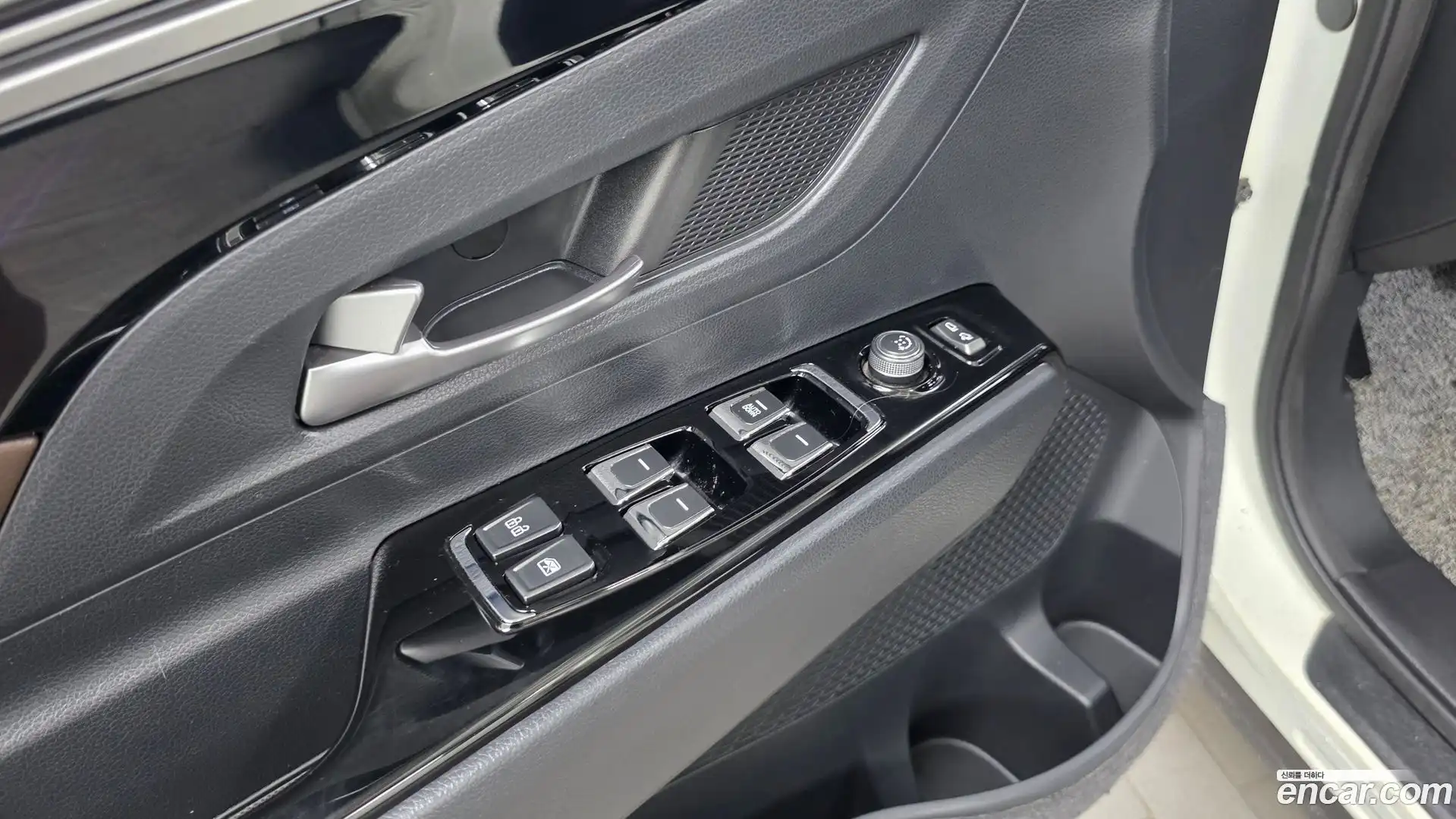 KORANDO KG Mobility 2019.9-OPTION-040