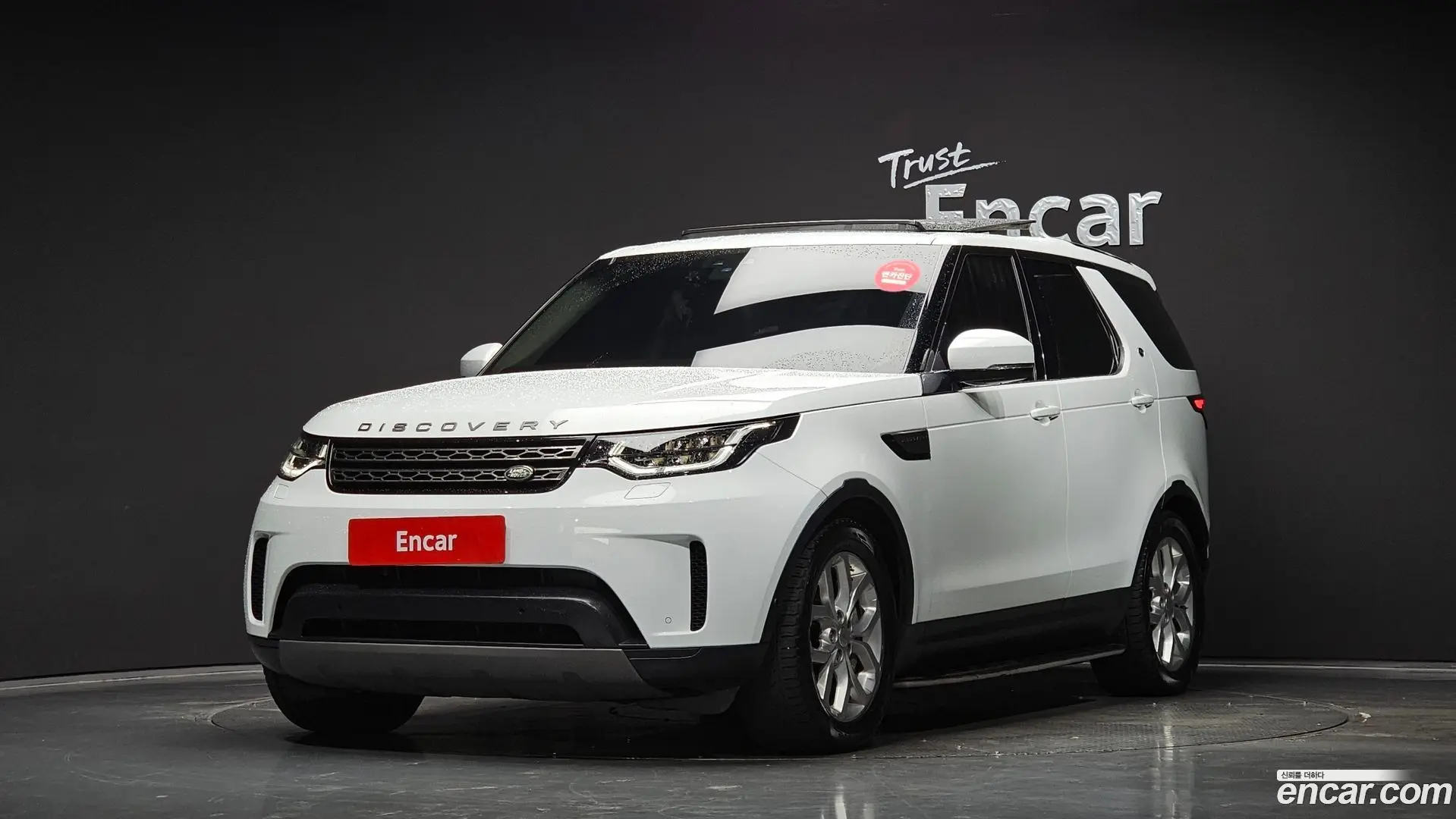 Main__Slider__Photo:Discovery Land Rover 2019.11-0