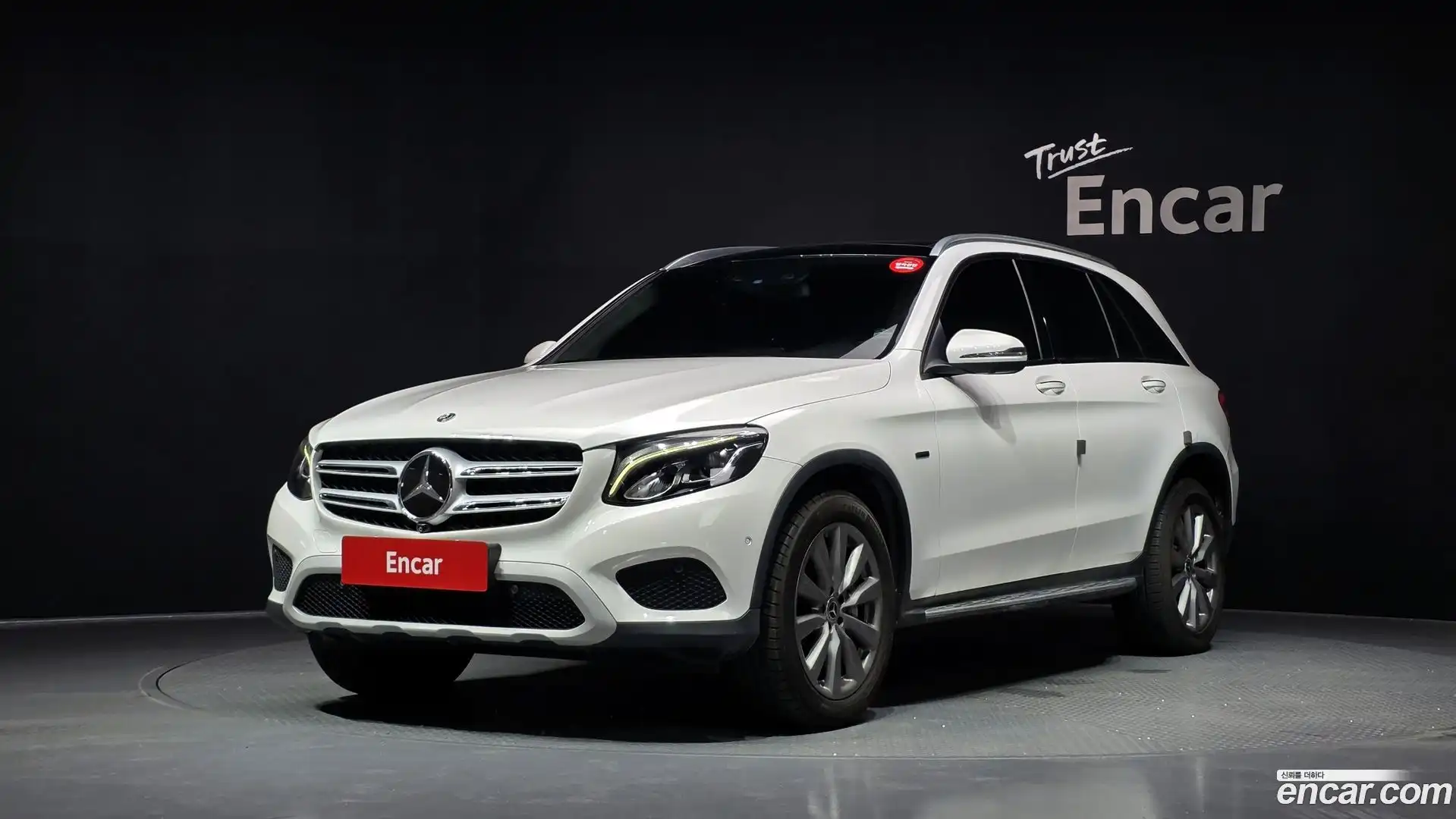 GLC-Class Mercedes-Benz 2019.6-OUTER-001