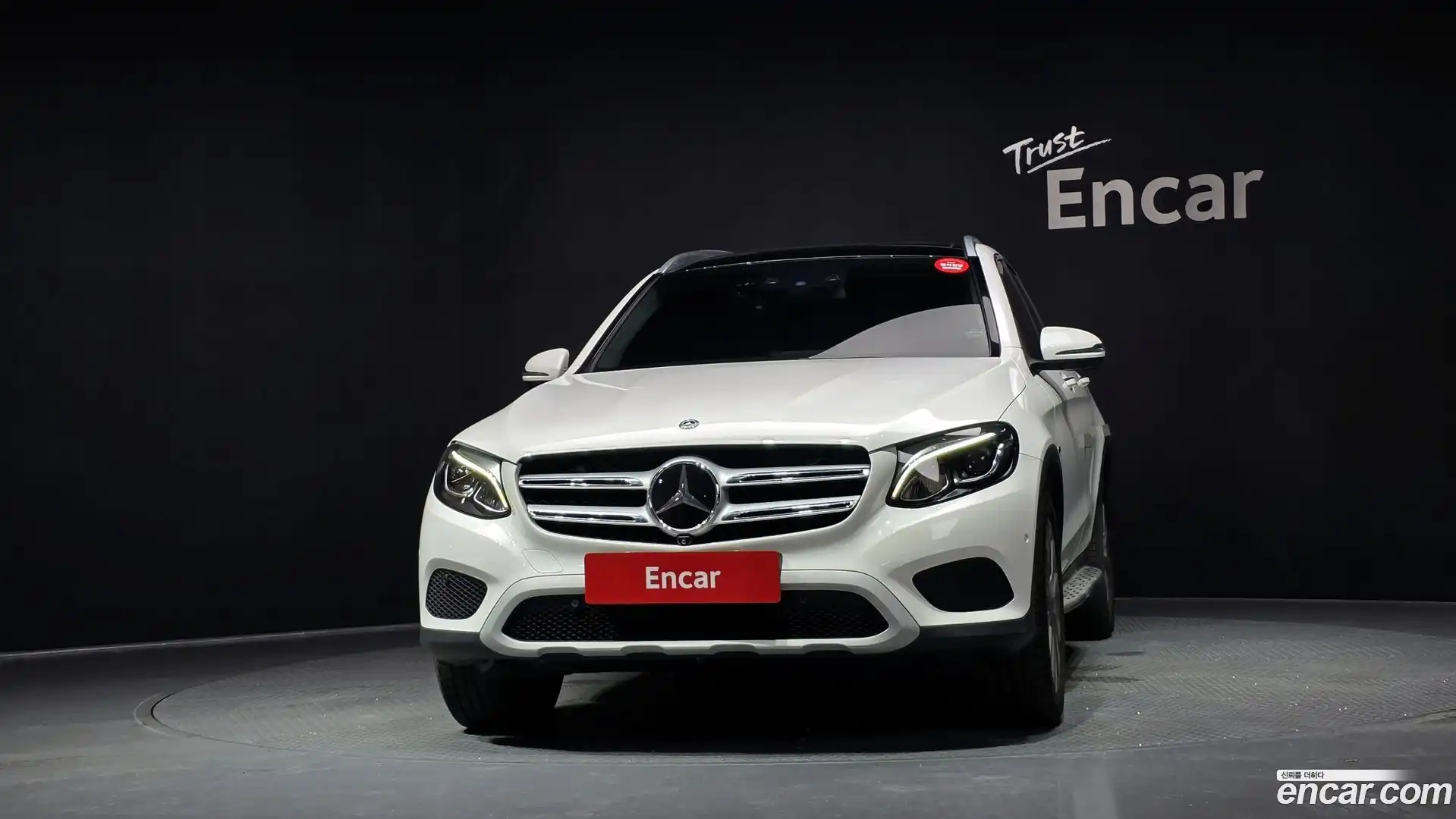 GLC-Class Mercedes-Benz 2019.6-OUTER-003