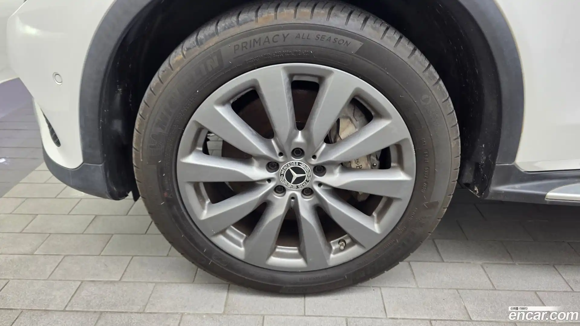 GLC-Class Mercedes-Benz 2019.6-OUTER-005