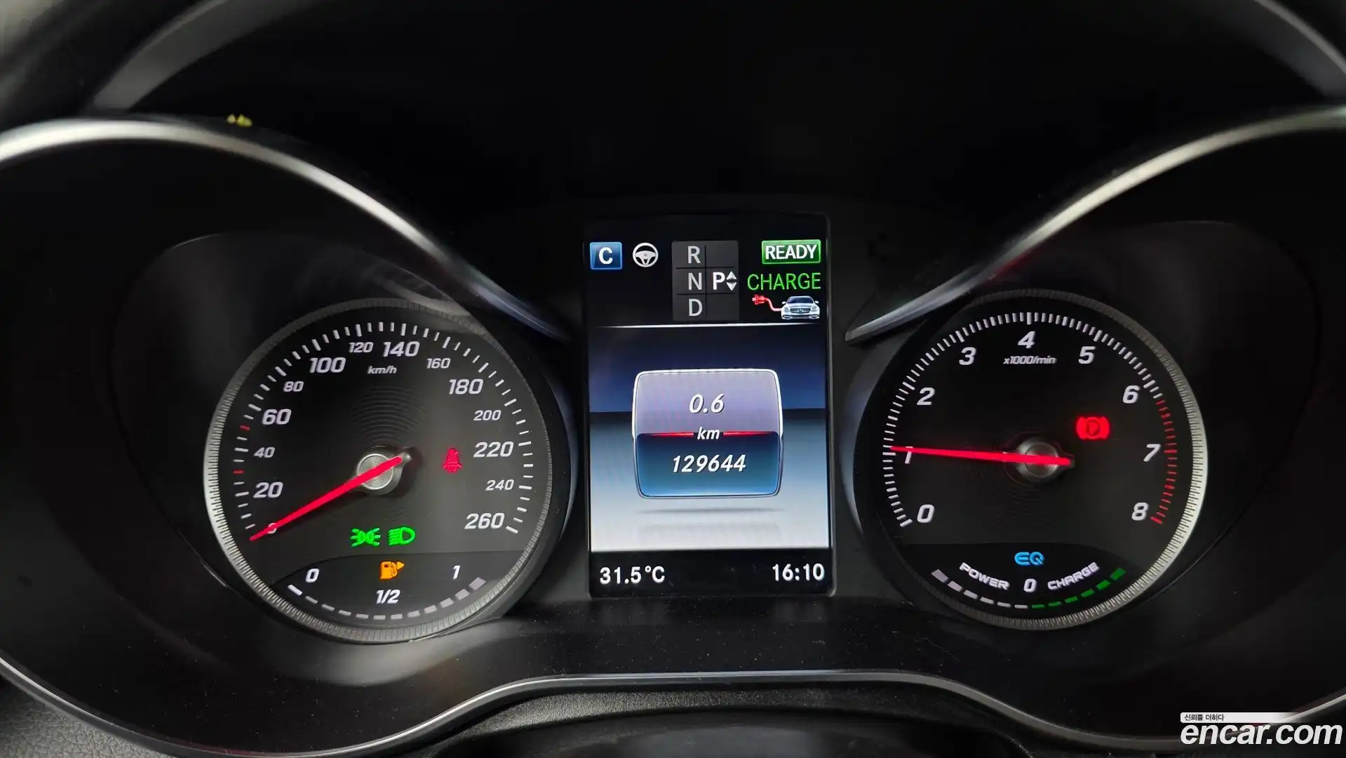 GLC-Class Mercedes-Benz 2019.6-INNER-008