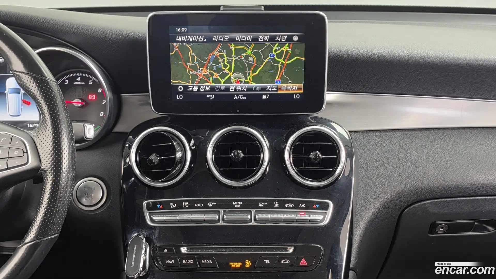 GLC-Class Mercedes-Benz 2019.6-OPTION-018