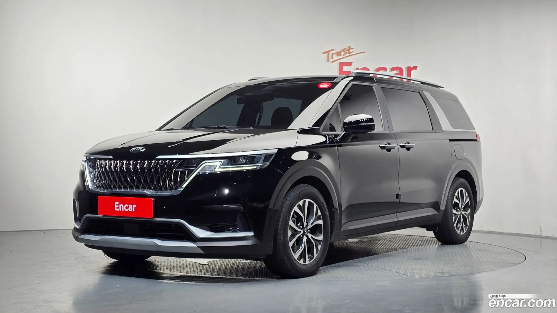 Main__Slider__Photo:Canival Kia 2021.6-0