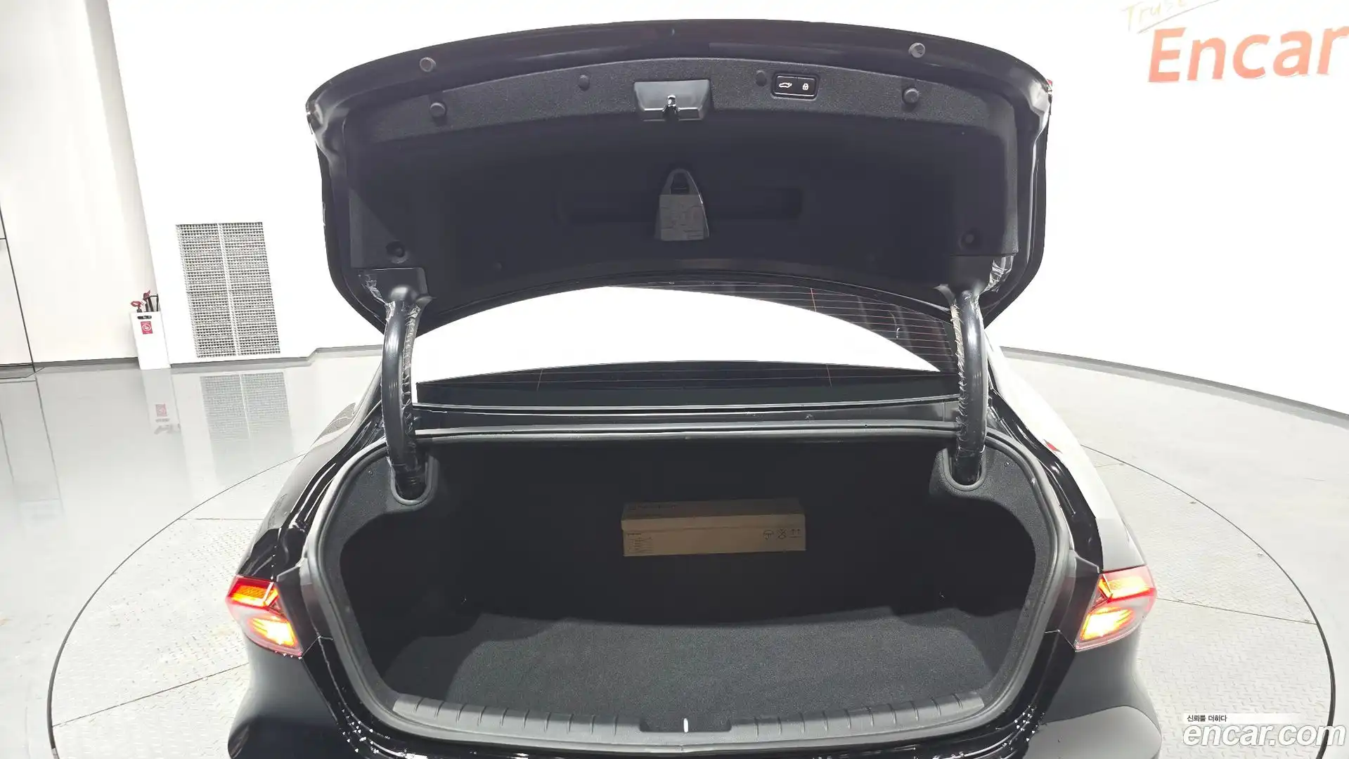 Grandeur Hyundai 2021.6-OPTION-043