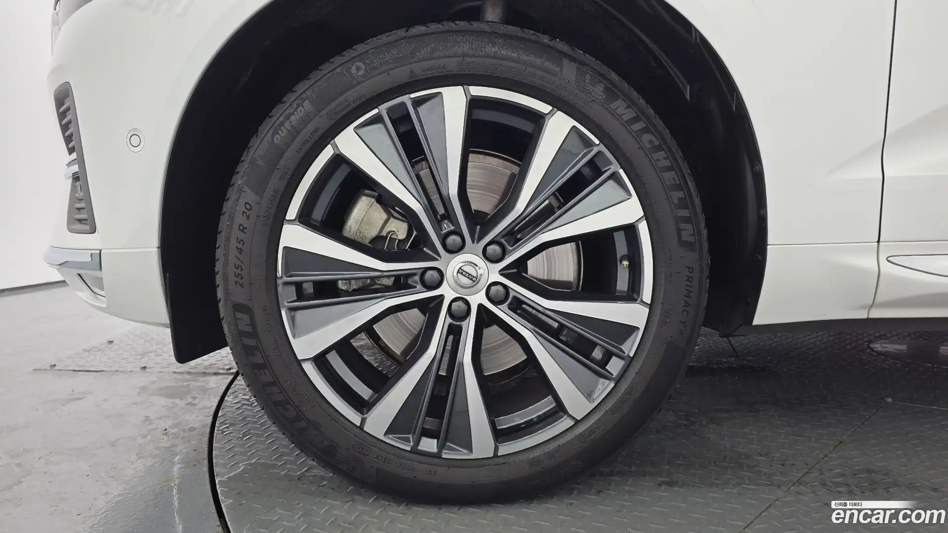 XC60 Volvo 2022.2-OUTER-005