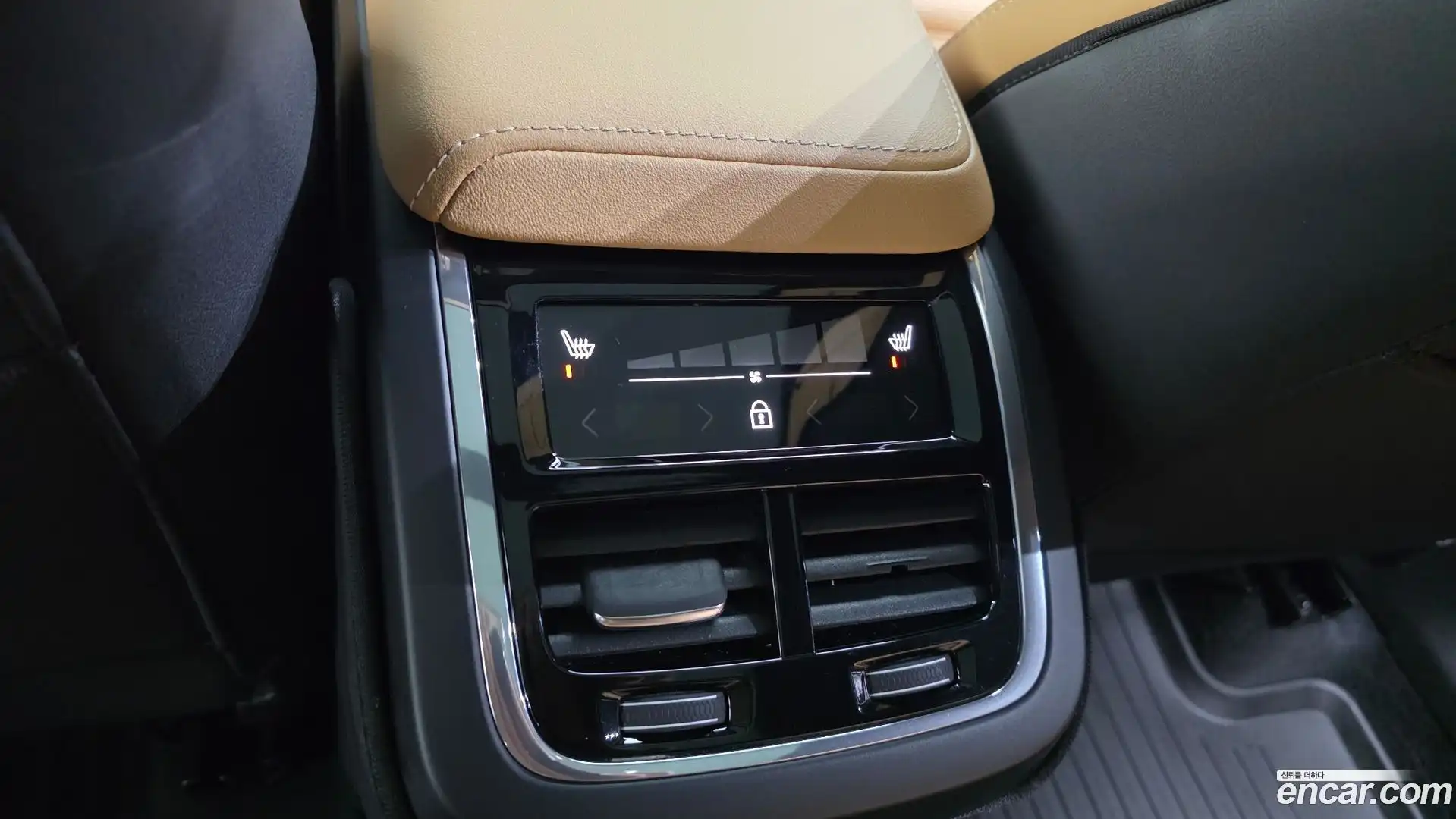 XC60 Volvo 2022.2-OPTION-022