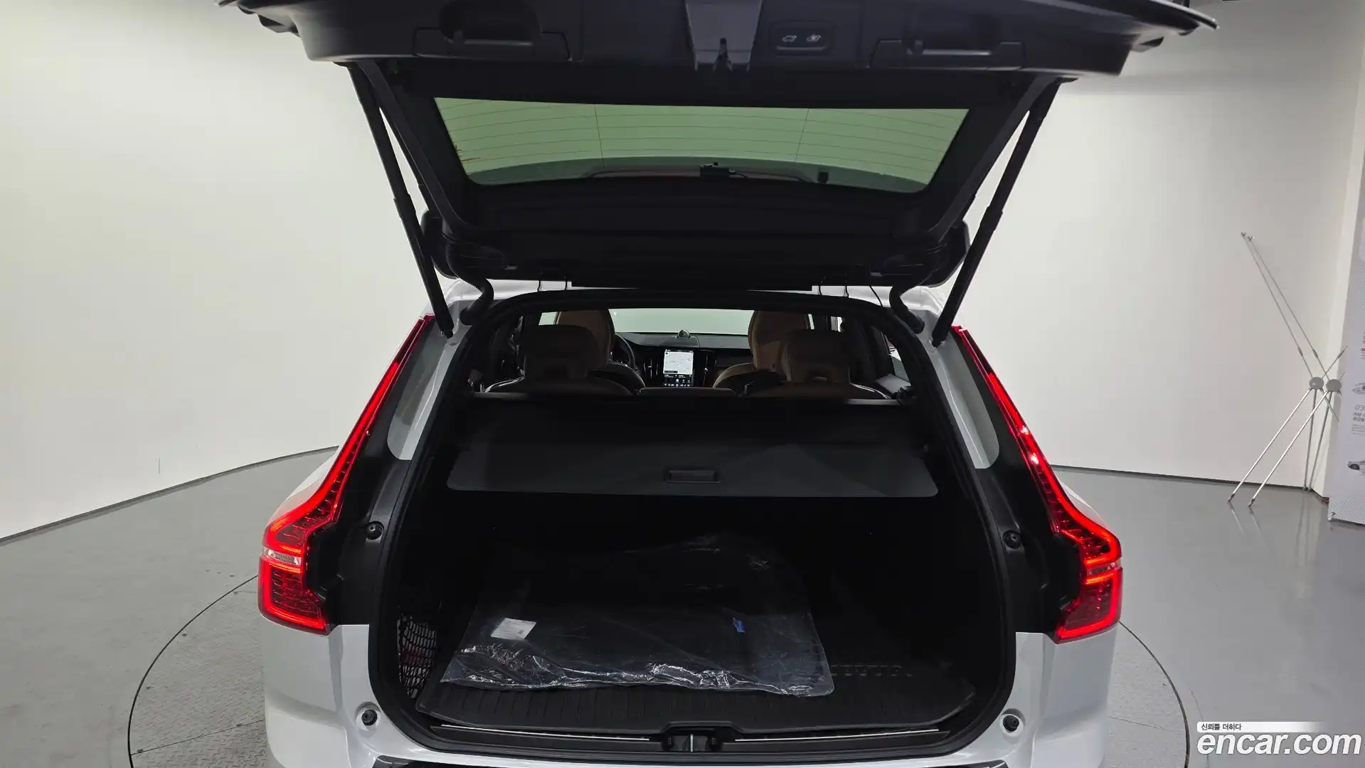XC60 Volvo 2022.2-OPTION-024