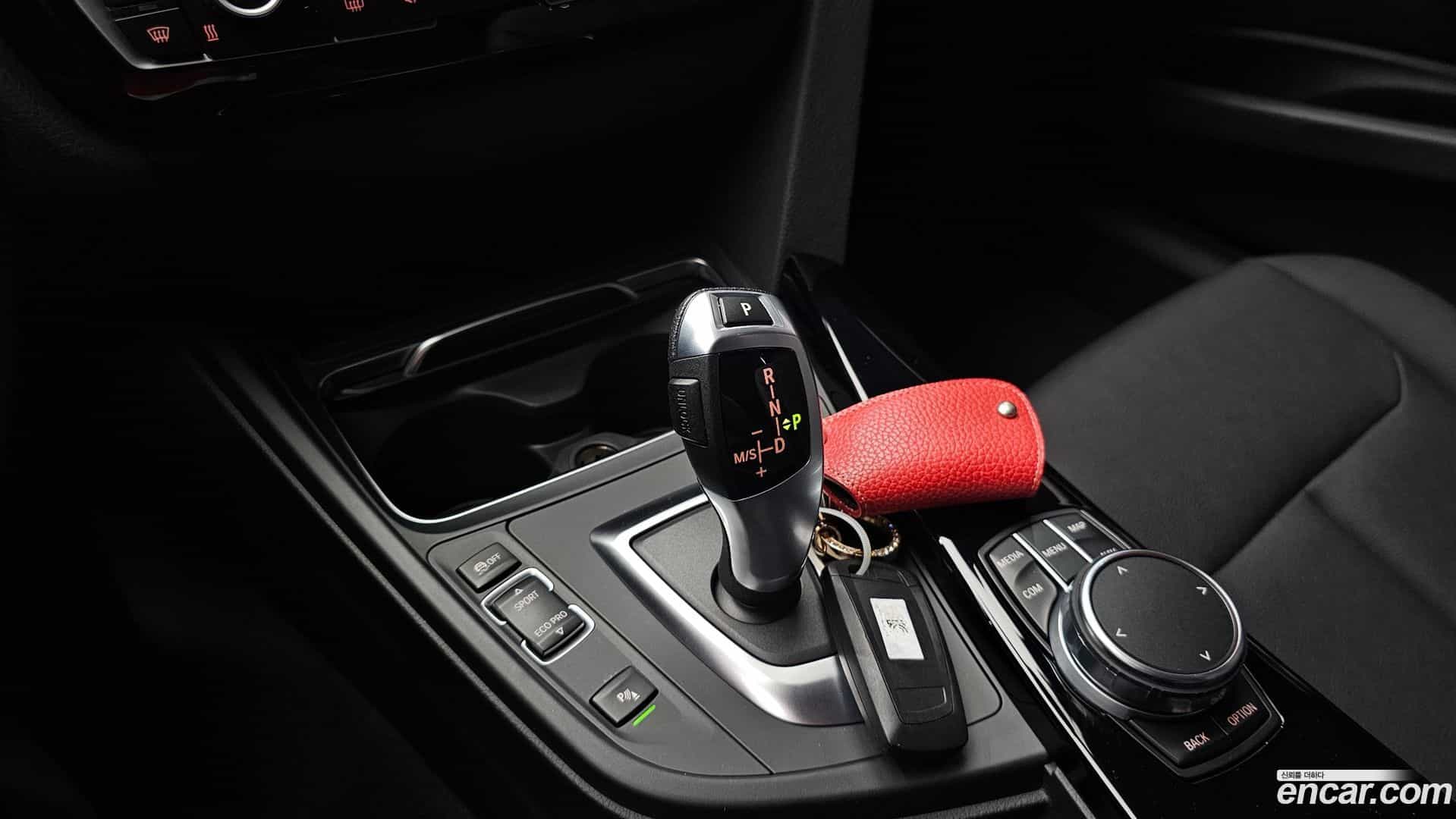 3-Series BMW 2018.1-INNER-009