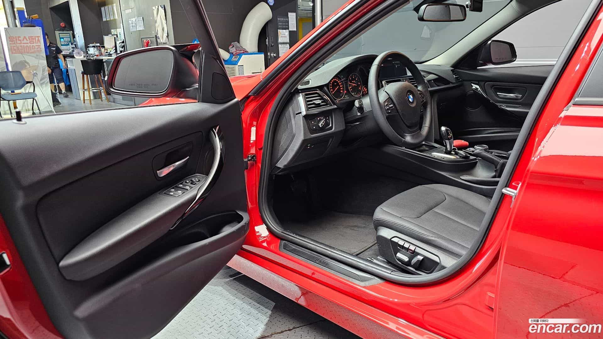 3-Series BMW 2018.1-INNER-010