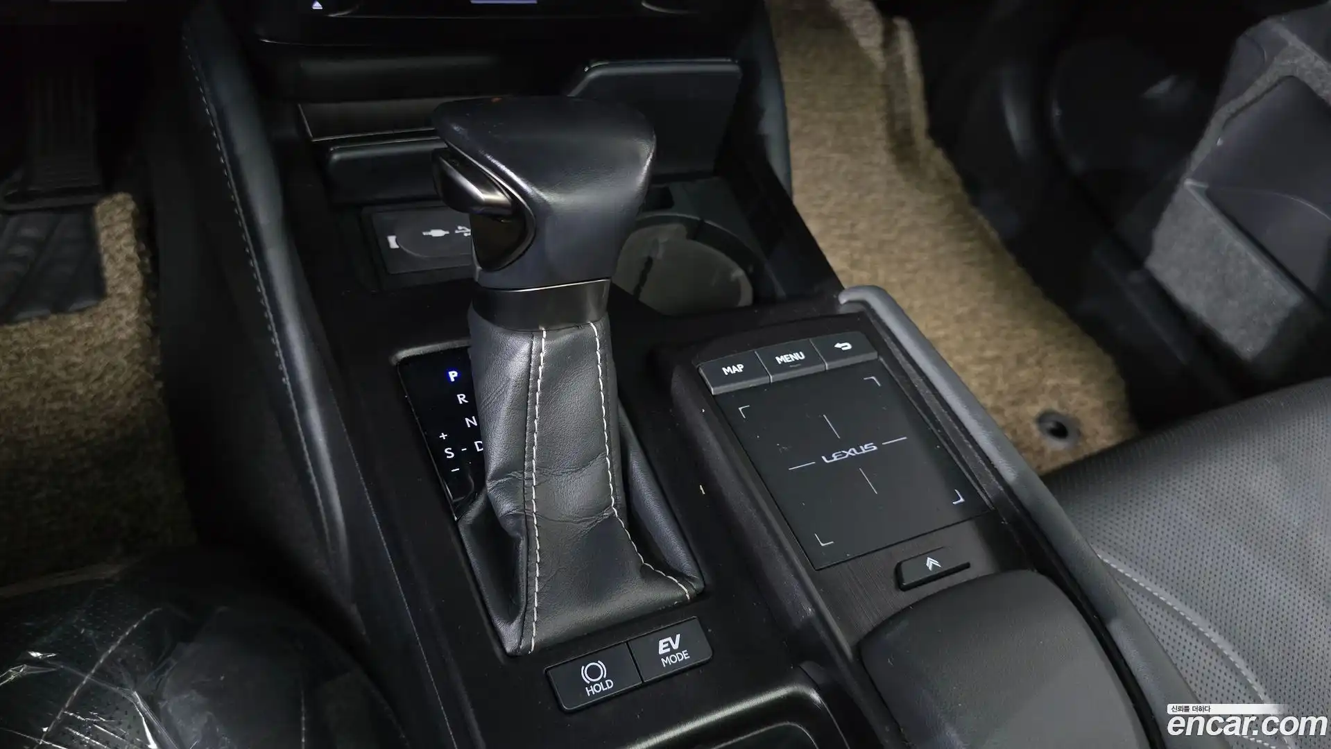 ES Lexus 2019.4-INNER-009