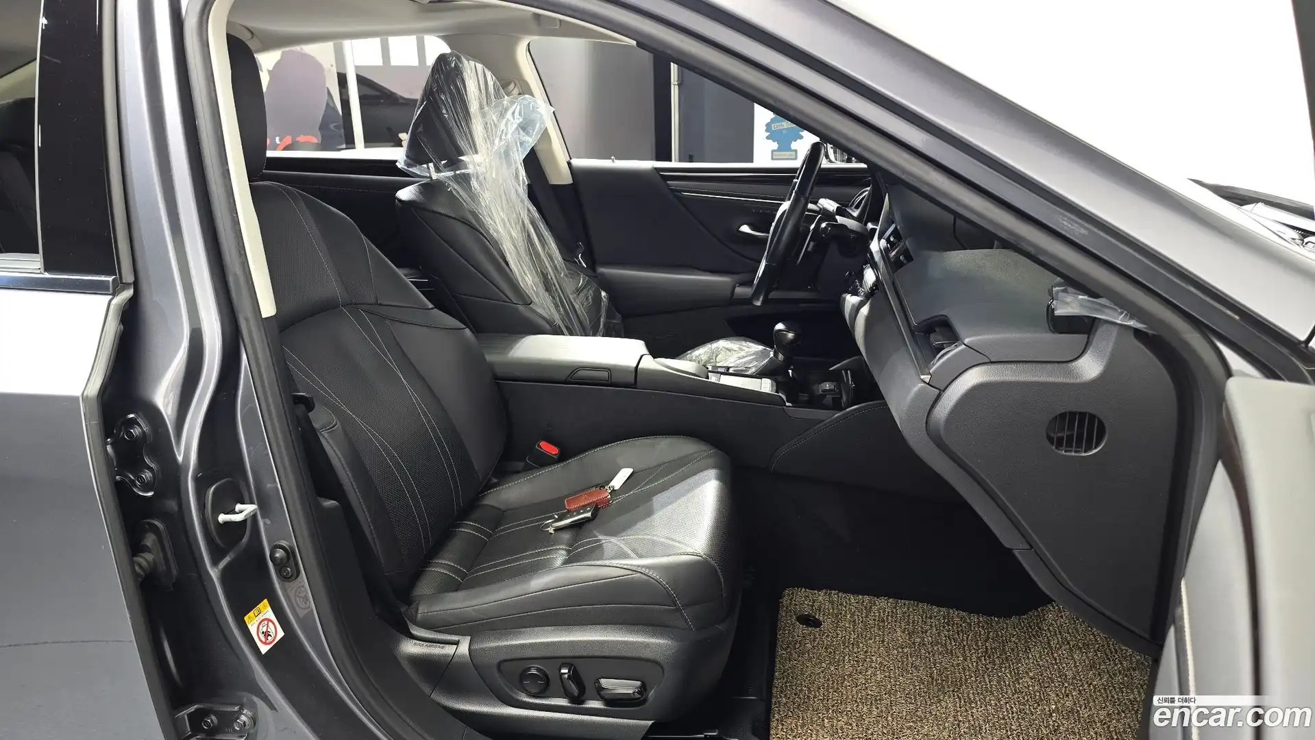 ES Lexus 2019.4-OPTION-015