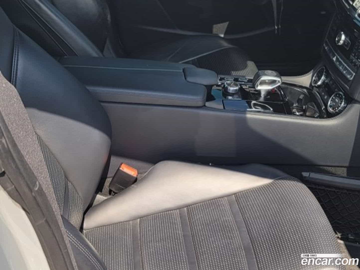CLS-Class Mercedes-Benz 2012.0-INNER-010