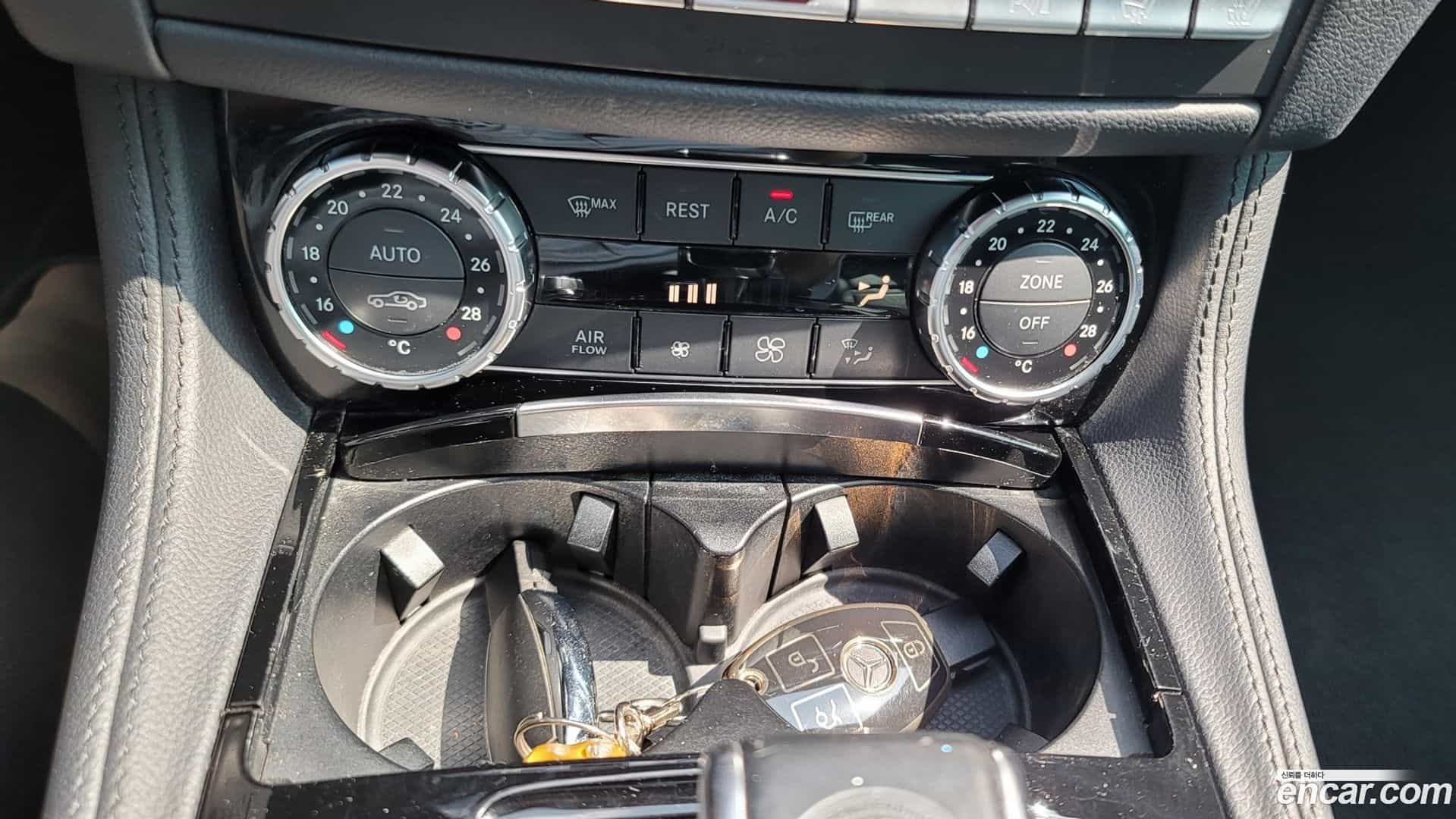 CLS-Class Mercedes-Benz 2012.0-OPTION-021