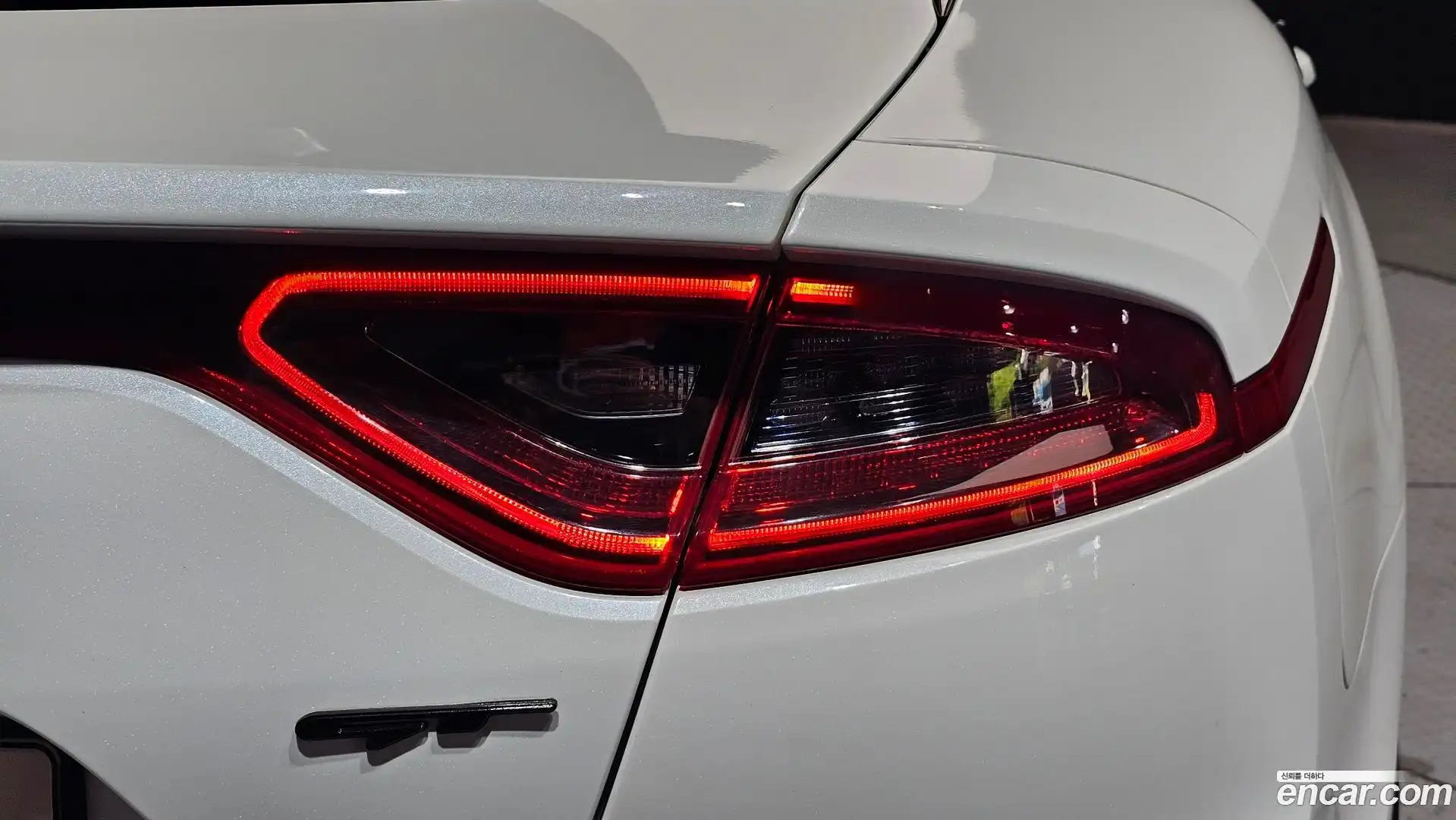 Stinger Kia 2018.9-OUTER-033