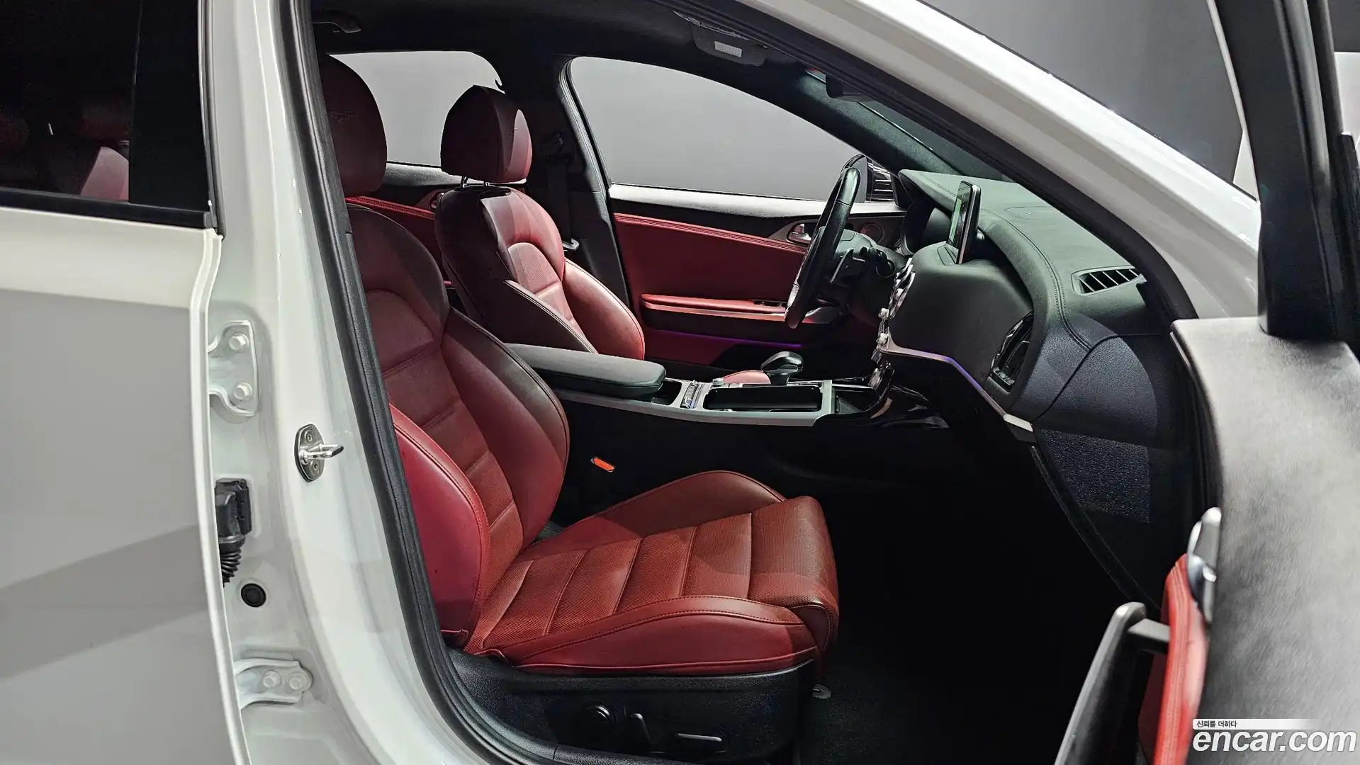 Stinger Kia 2018.9-INNER-036