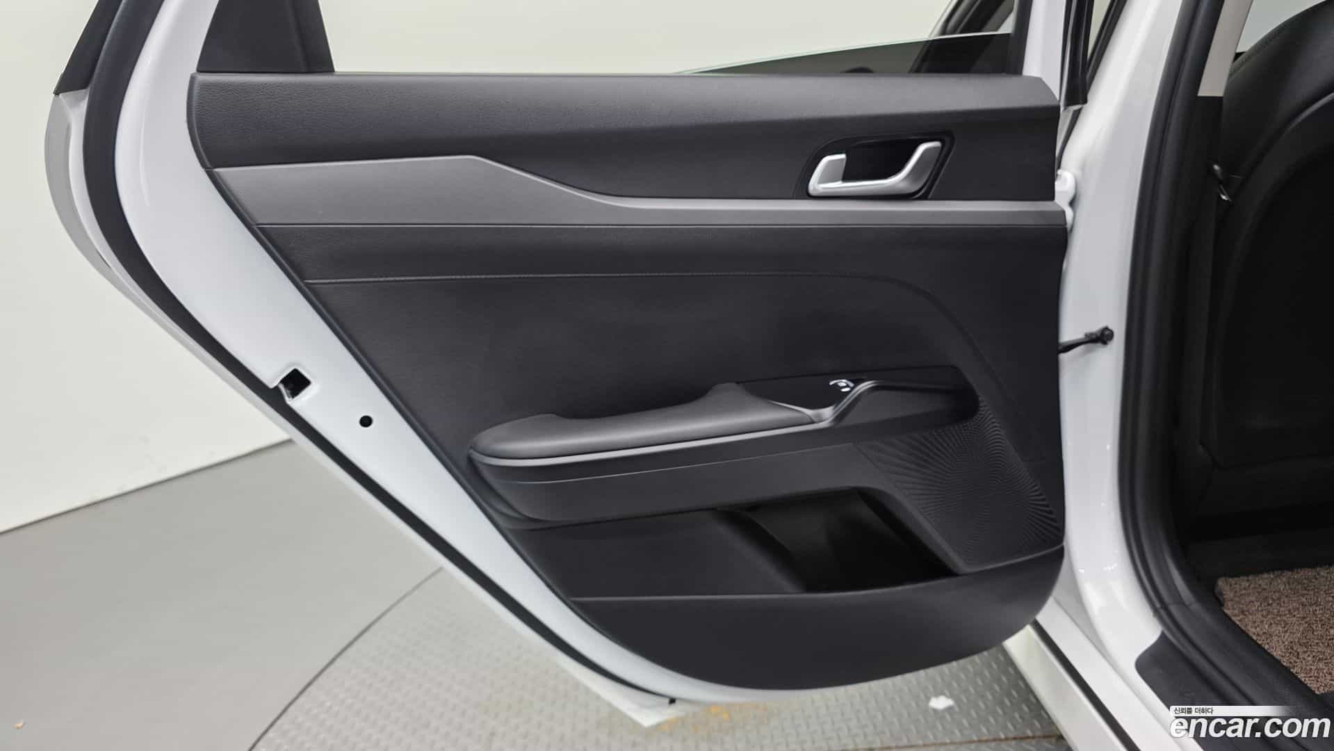 K5 Kia 2022.10-INNER-035