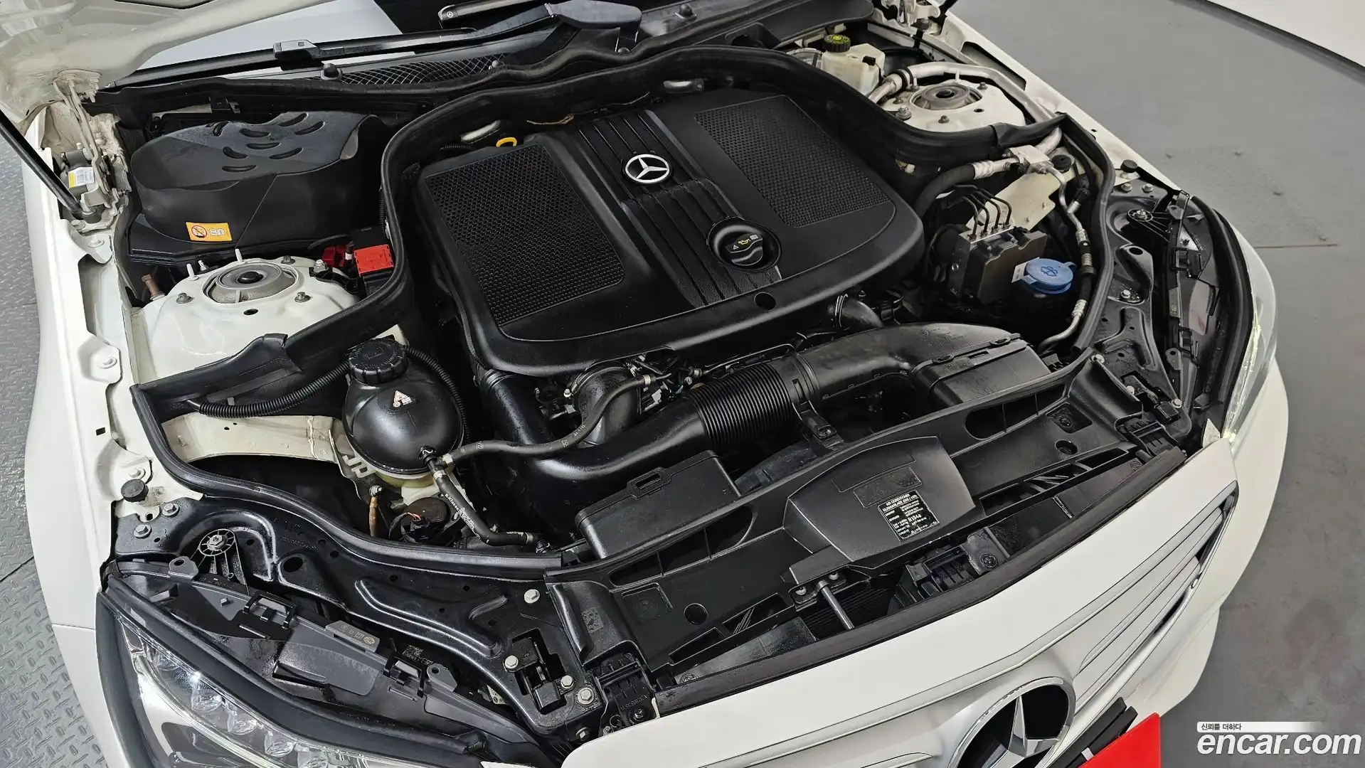 E-Class Mercedes-Benz 2014.7-OUTER-006