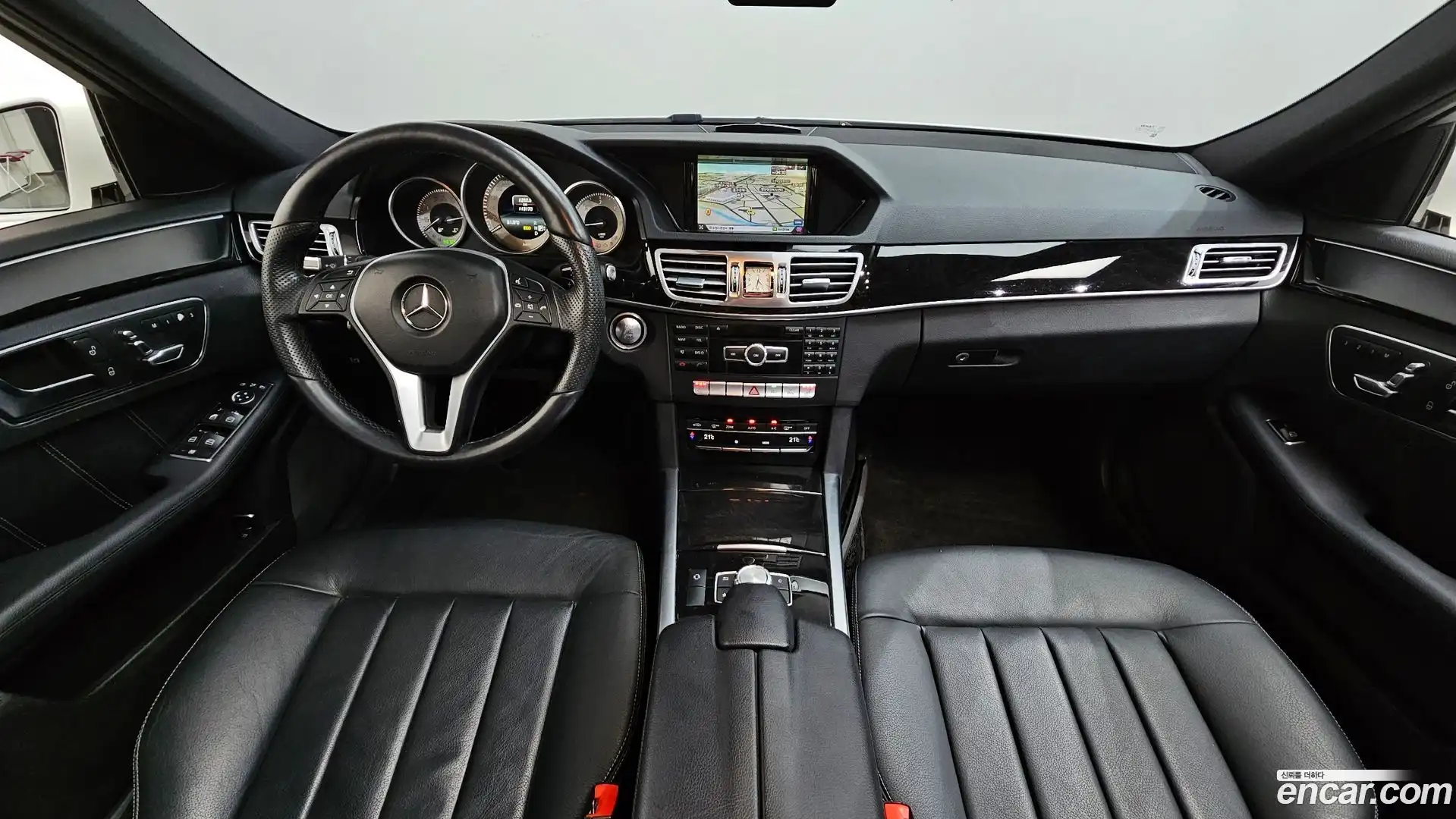 E-Class Mercedes-Benz 2014.7-INNER-007