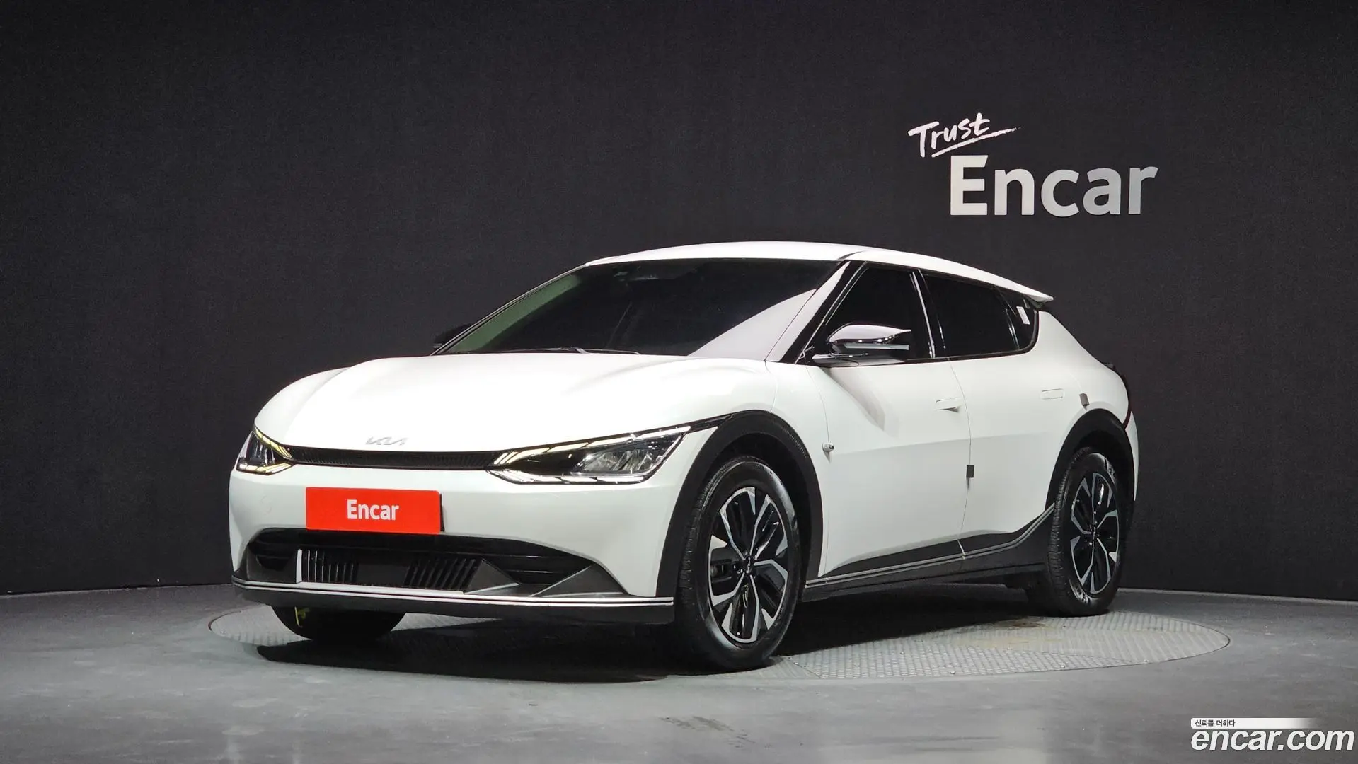 Main__Slider__Photo:EV6 Kia 2022.8-0