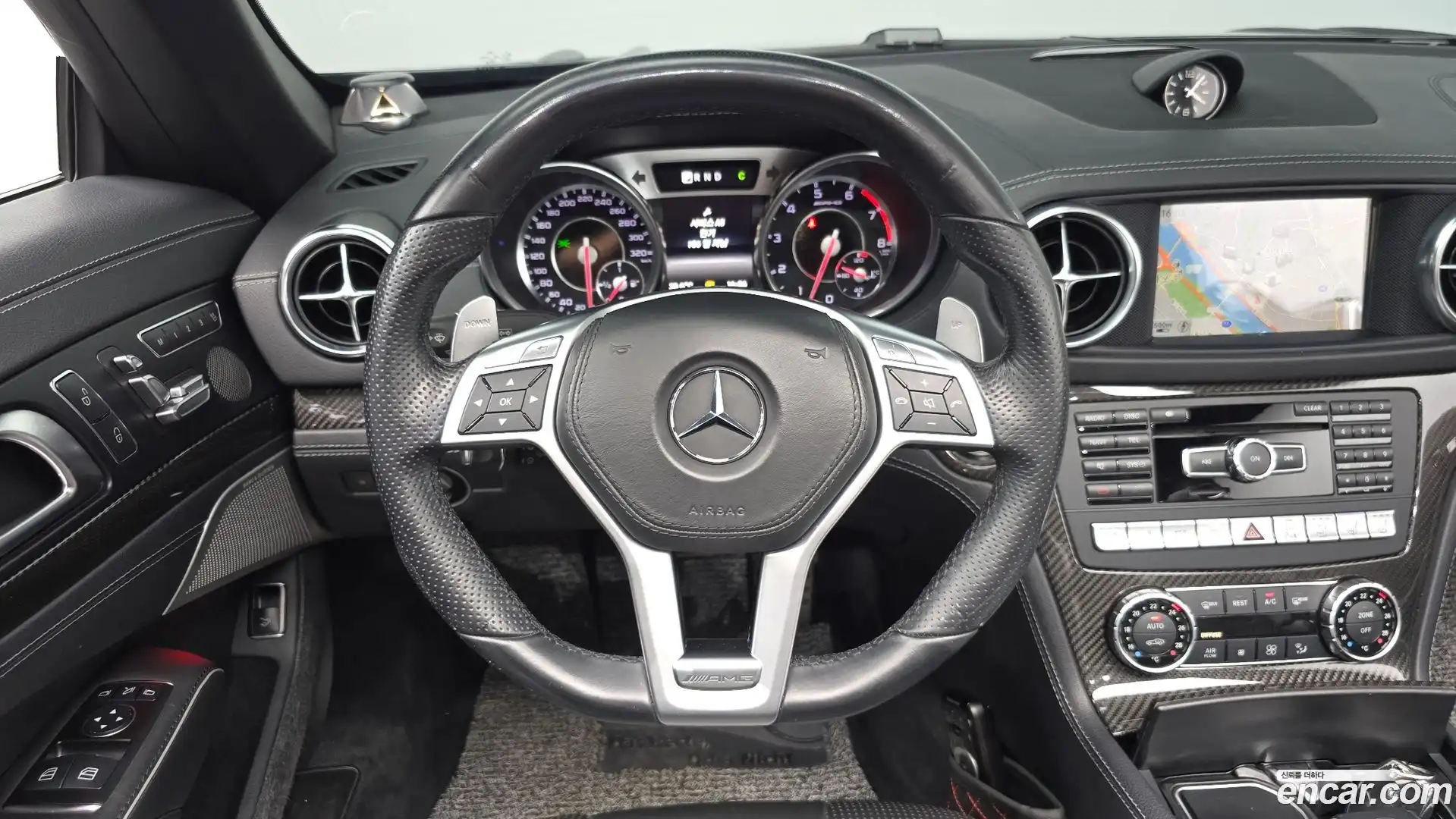 SL-Class Mercedes-Benz 2016.11-OPTION-017