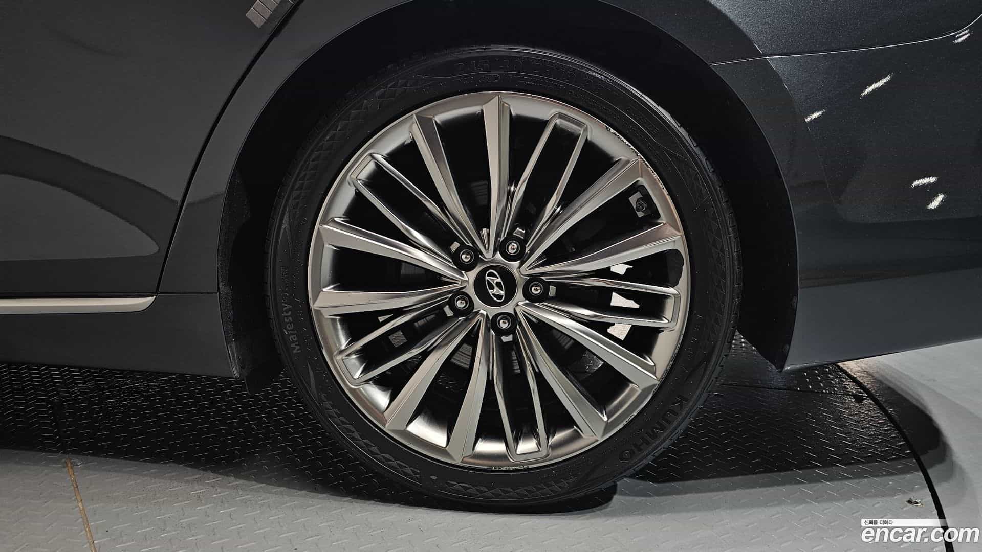 Grandeur Hyundai 2019.2-OUTER-031
