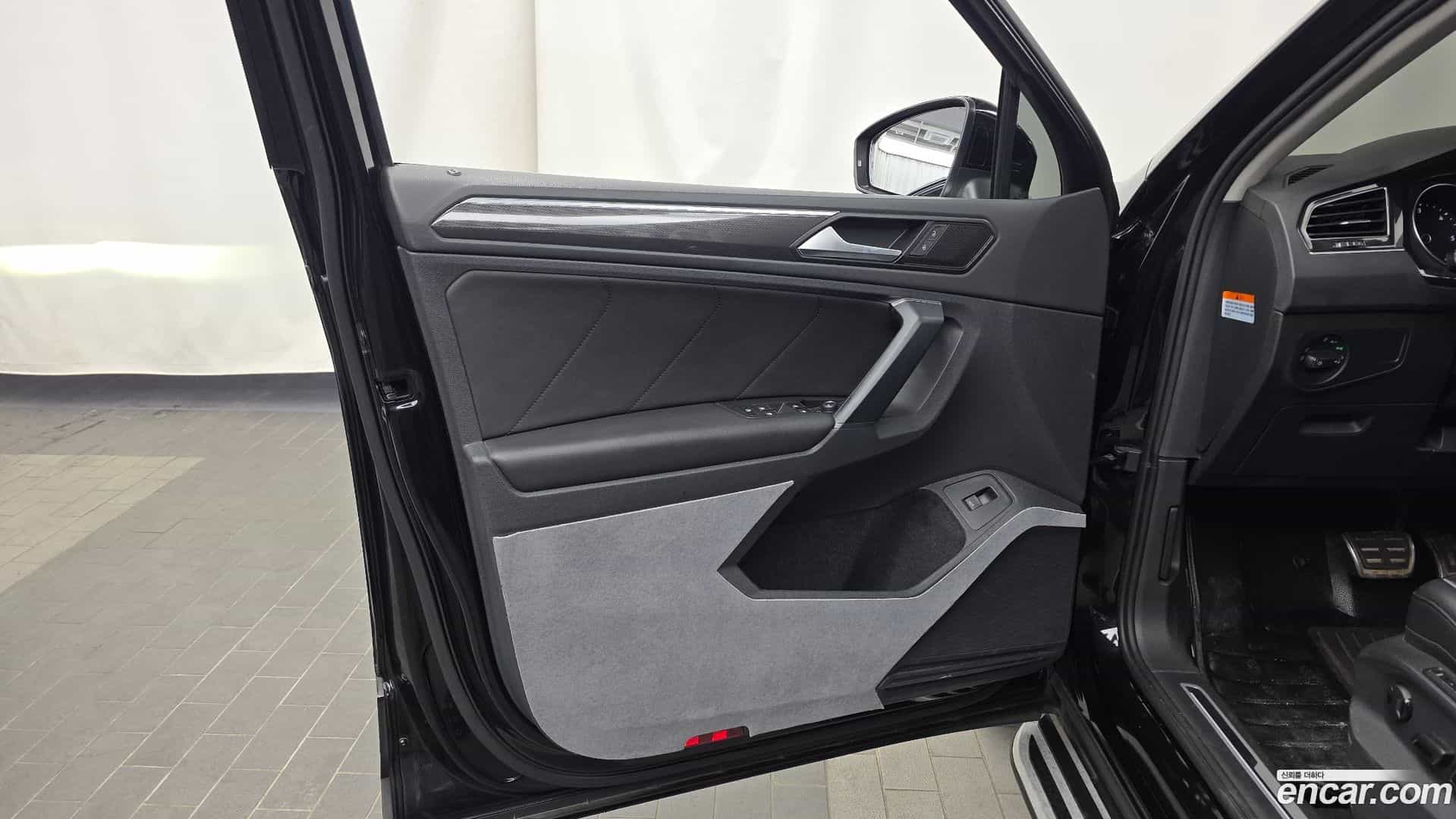 Tiguan Volkswagen 2020.3-INNER-034